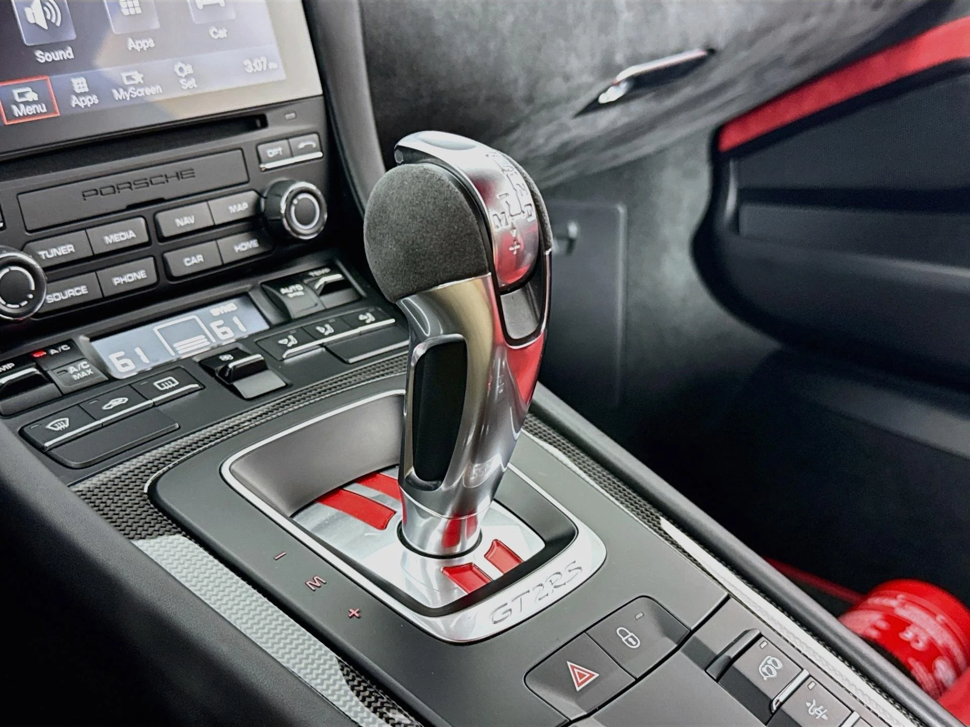 mph017_3214164960_Used_2018_Porsche_911_GT_2_RS_1785871768_5928b79544