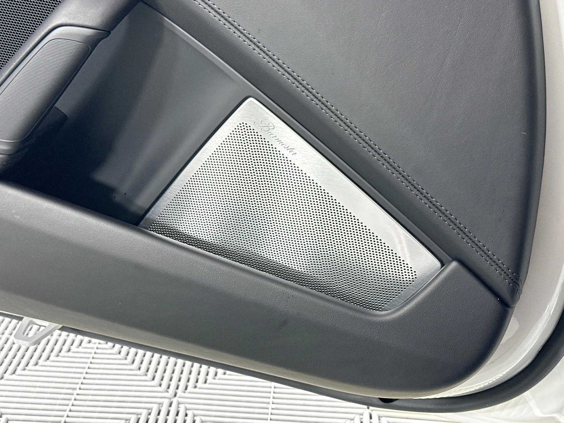 mph017_3219592281_18_509f5aaed9