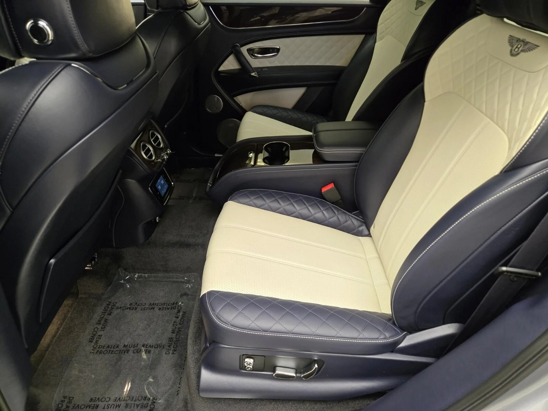 mph017_3228508040_Used_2018_Bentley_Bentayga_W12_1776837872_d7d4079d63