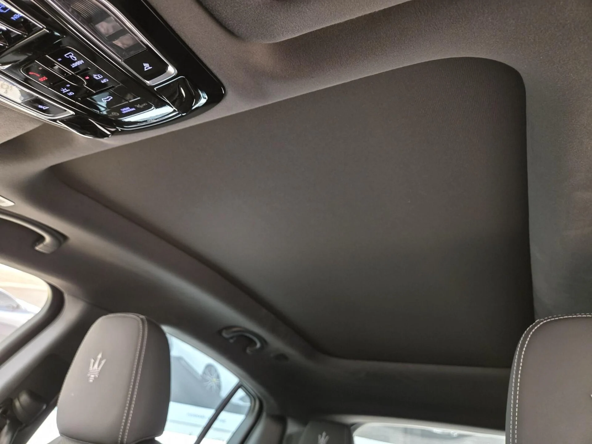 mph017_3237449484_Used_2025_Maserati_Grecale_Folgore_1765003986_6df534004f