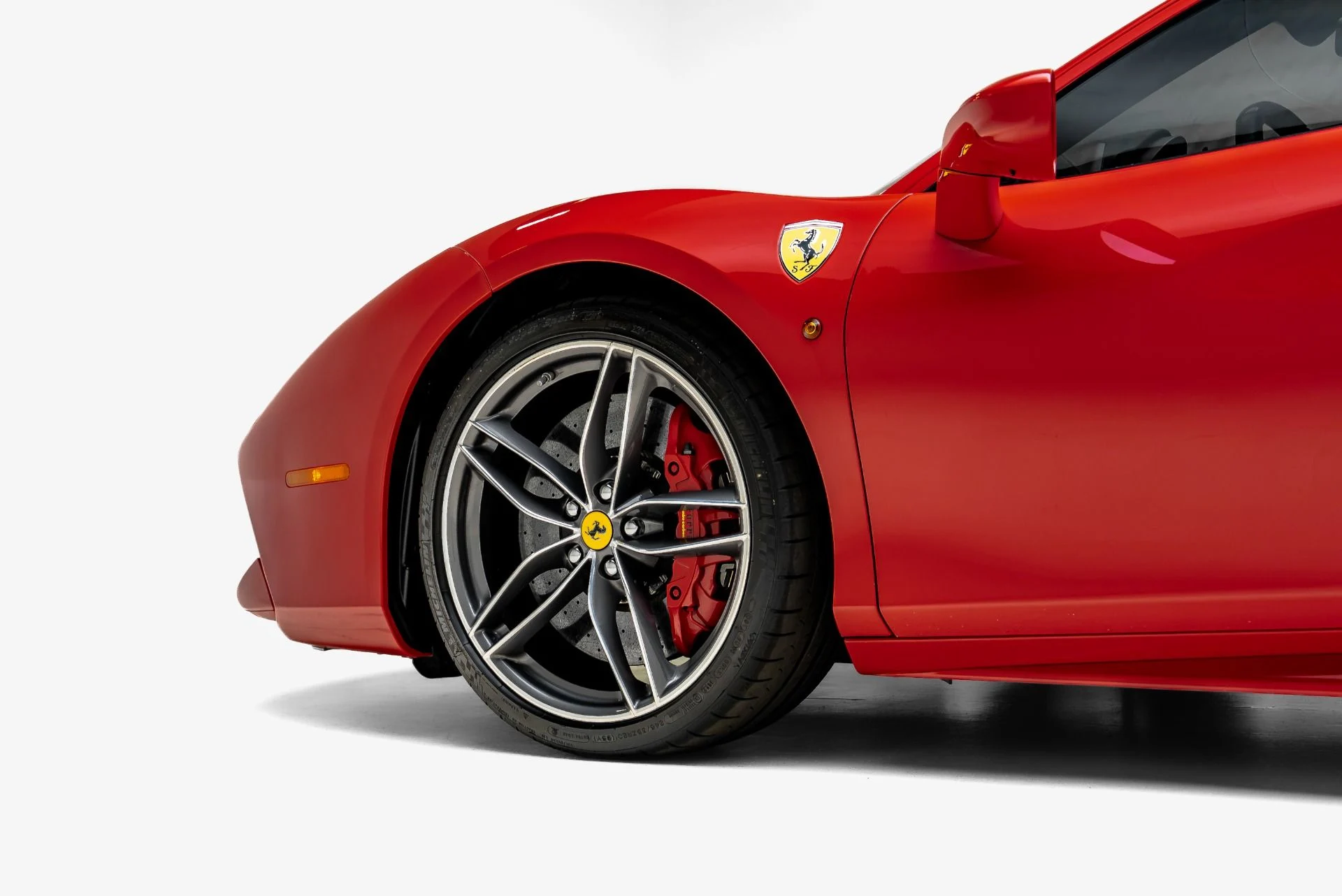 mph017_3242267450_Used_2018_Ferrari_488_GTB_1784764917_7c89ec377e