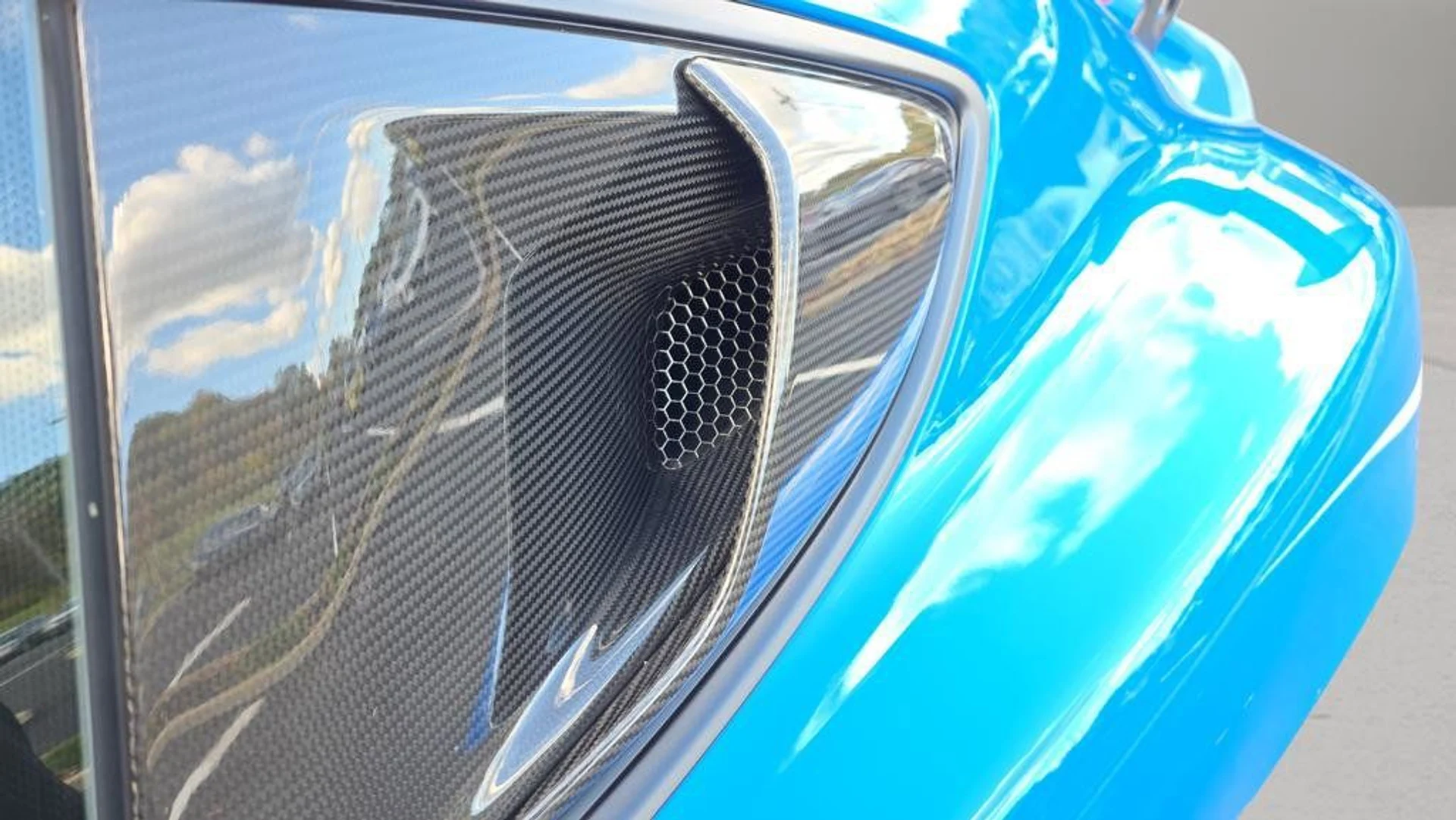 mph017_3245205971_37b8aaa5abb8465e9a4b9f99679fc589_6b2731415d