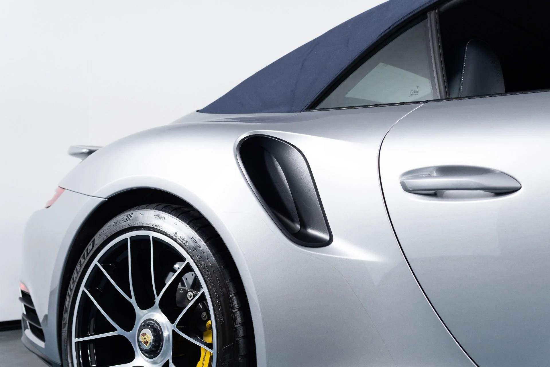 mph017_3257708744_Used_2019_Porsche_911_Turbo_S_1782003484_cde8afcbf8