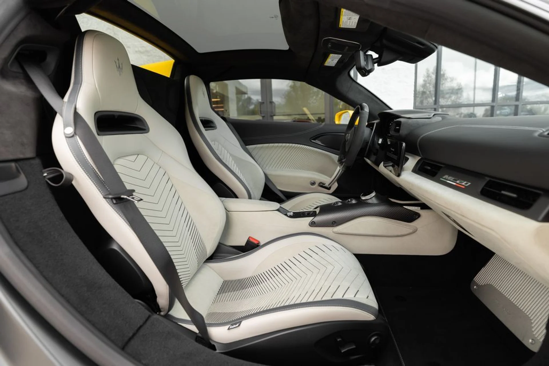 mph017_3263258287_bcd39dd1565e75201d478fe0d68406d5x_0e9c338584