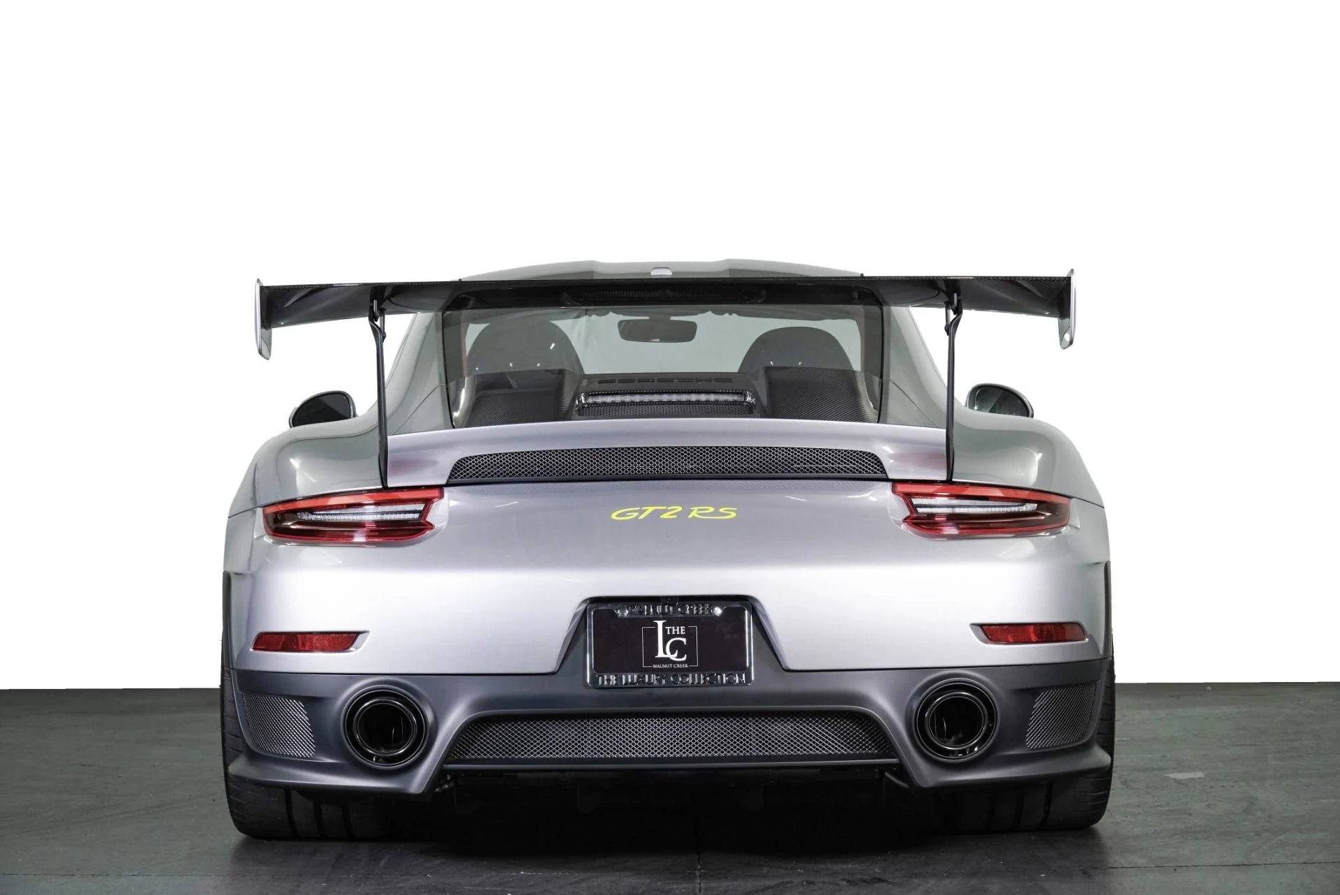 mph017_3265627537_Used_2018_Porsche_911_GT_2_RS_1779312801_cff382aeae