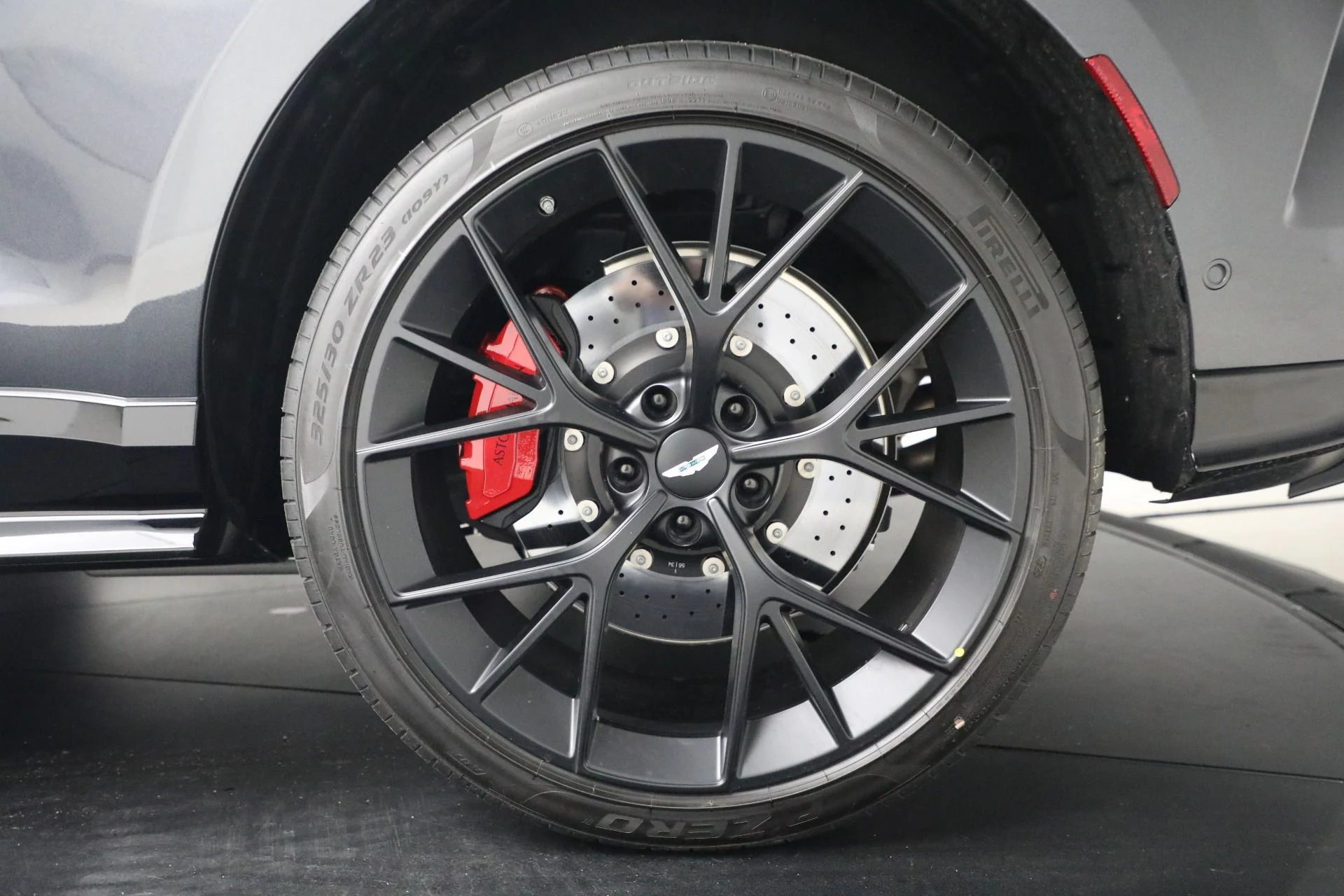 mph017_3268051484_New_2026_Aston_Martin_DBX_S_1775590533_12d2b08d23