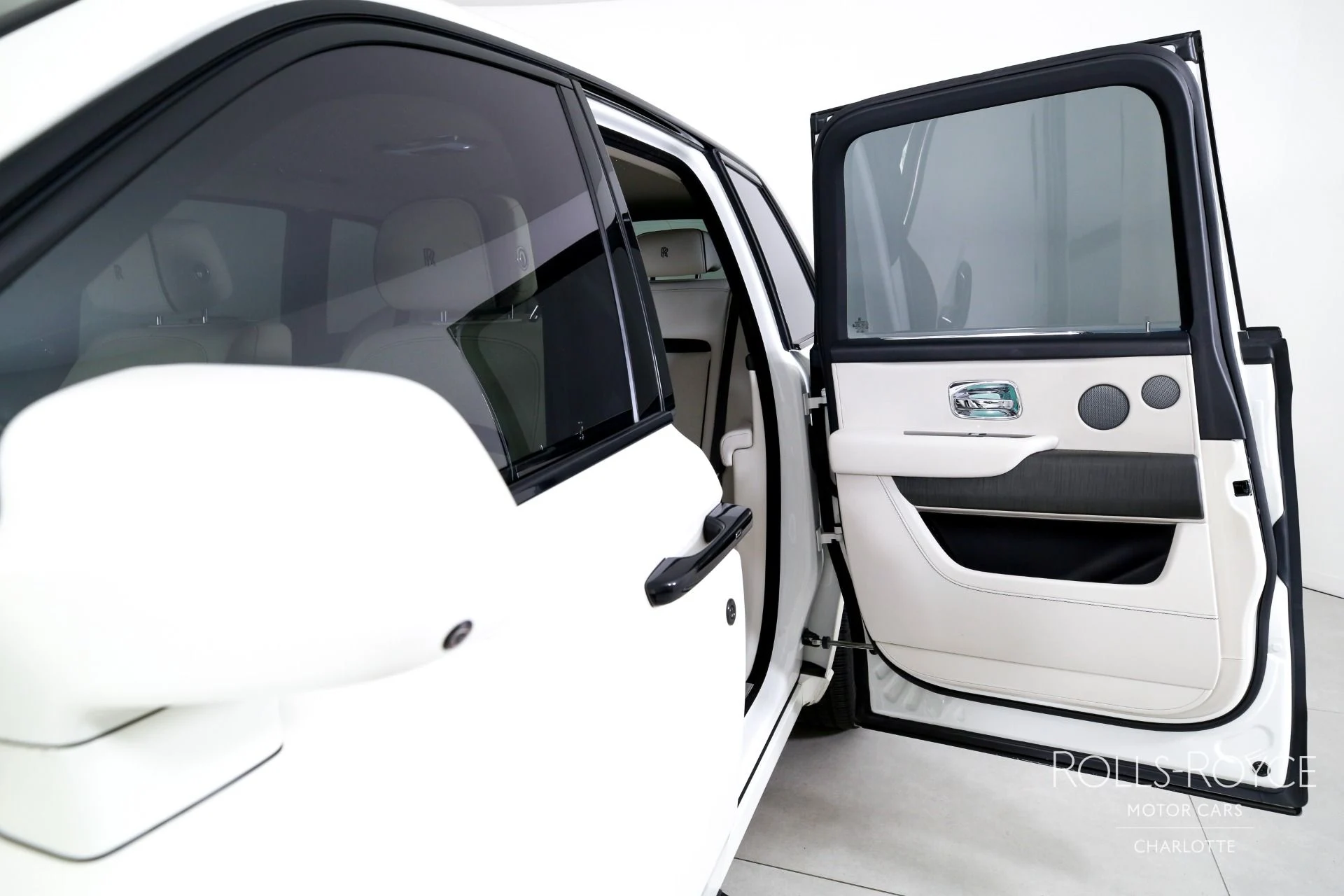 mph017_3272298986_Used_2020_Rolls_Royce_Cullinan_1772228015_99d8a9ebe1