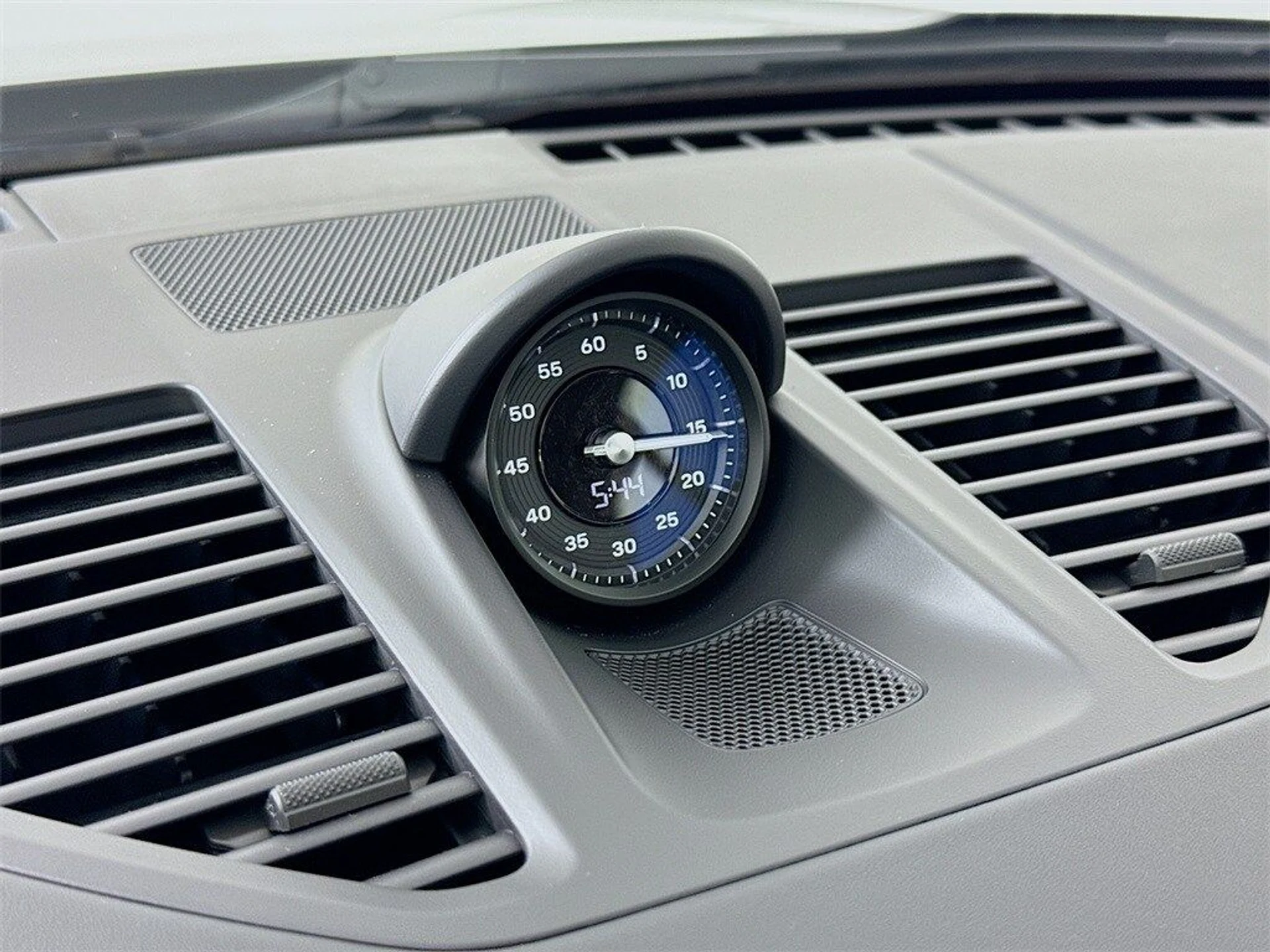 mph017_3274684042_f834c3329b3472ce7d2ffa3a0ecf872dx_c272a36b60