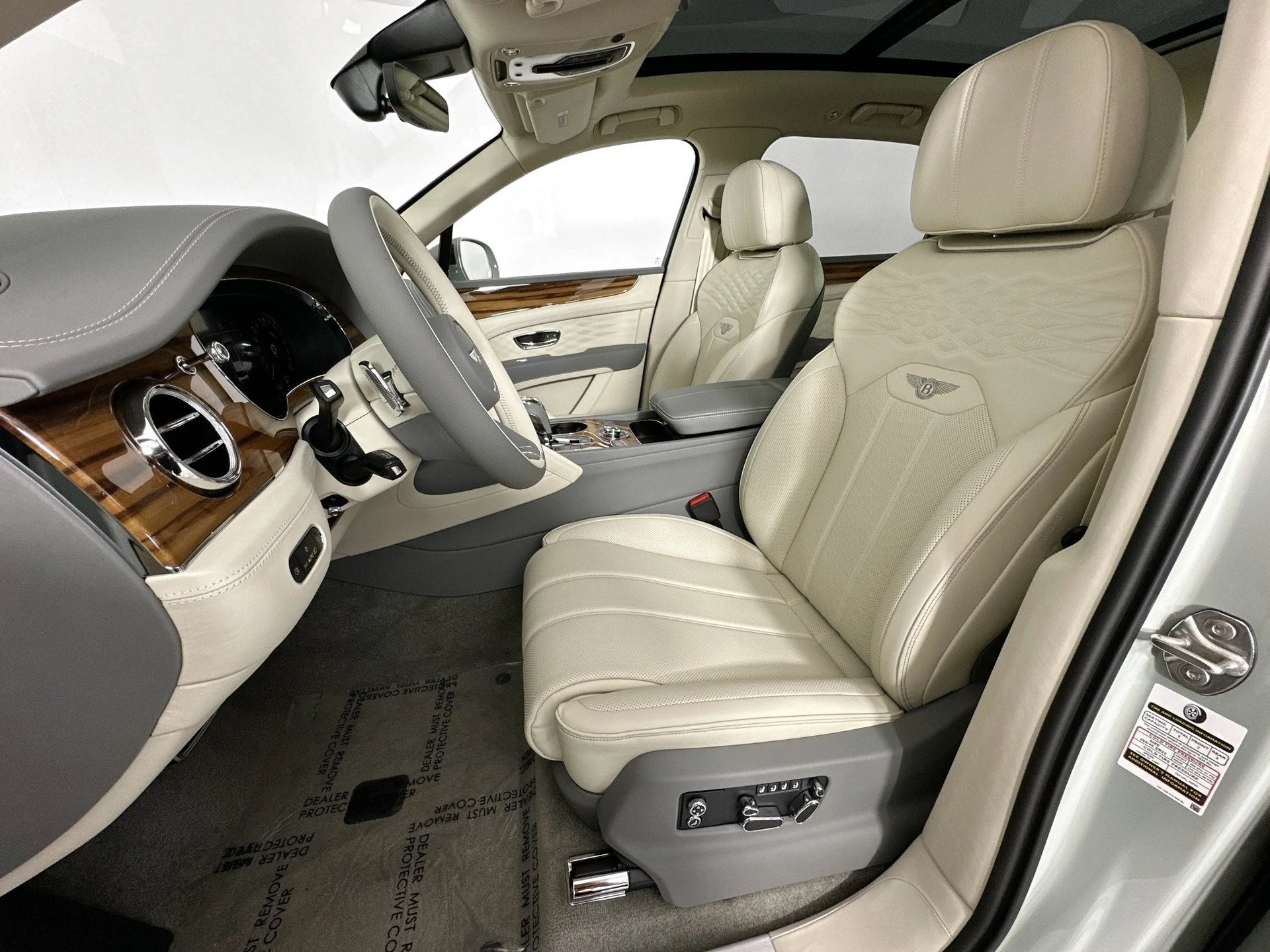 mph017_327678249_18_d823b7b40d