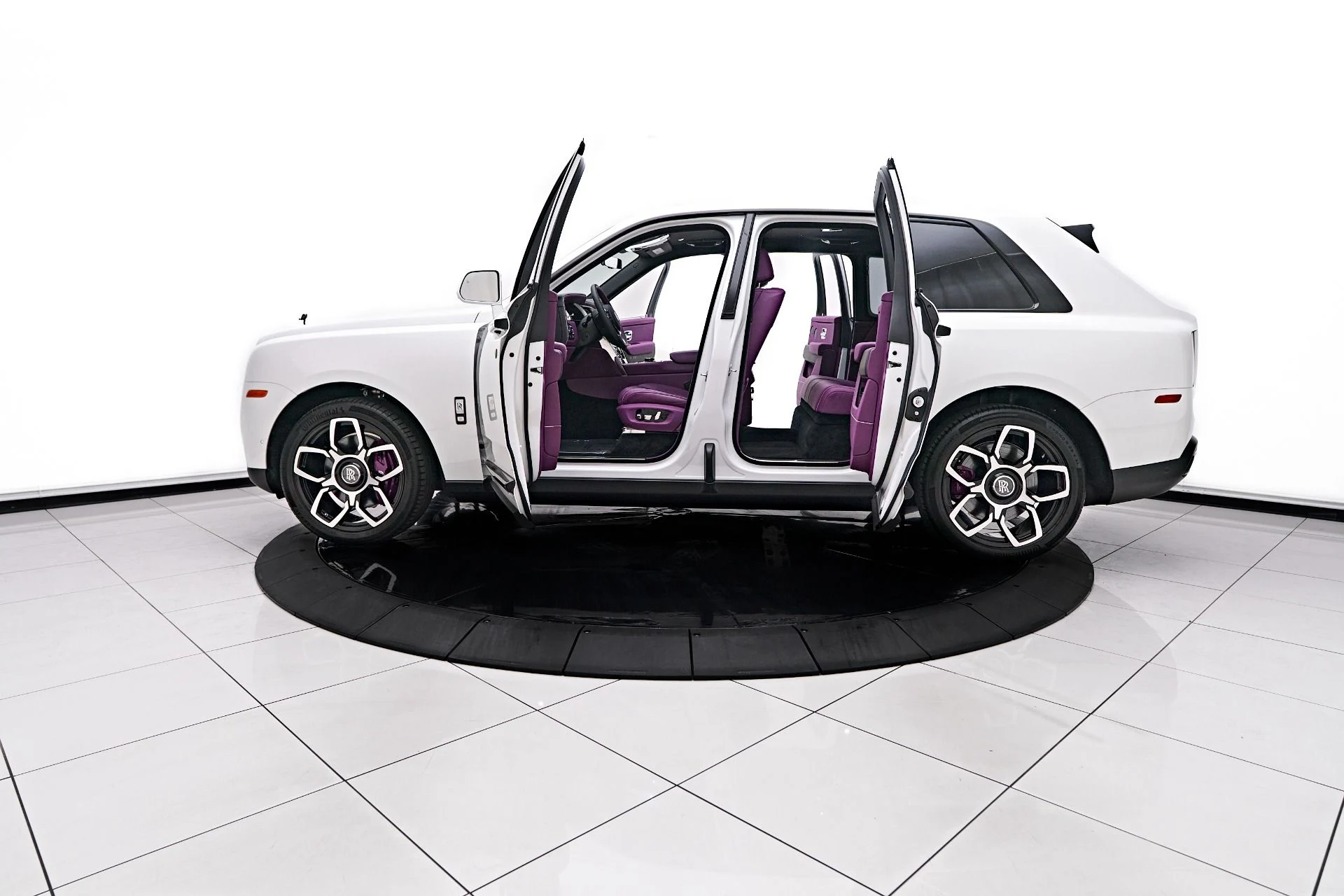 mph017_3281801085_Used_2024_Rolls_Royce_Cullinan_Base_1754099306_404d765be6