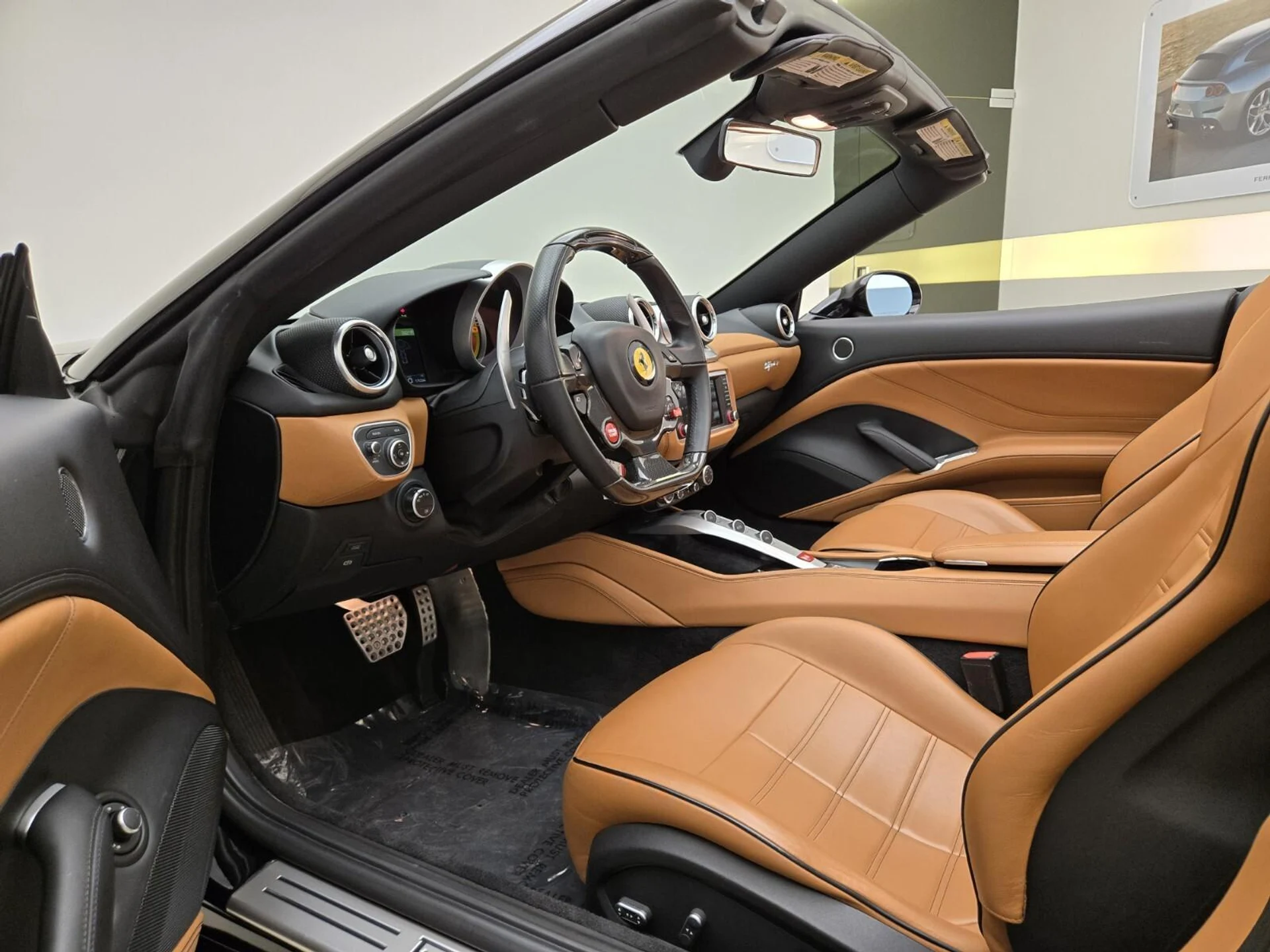 mph017_3287490385_Used_2016_Ferrari_California_T_1762498857_3873d3c5a8