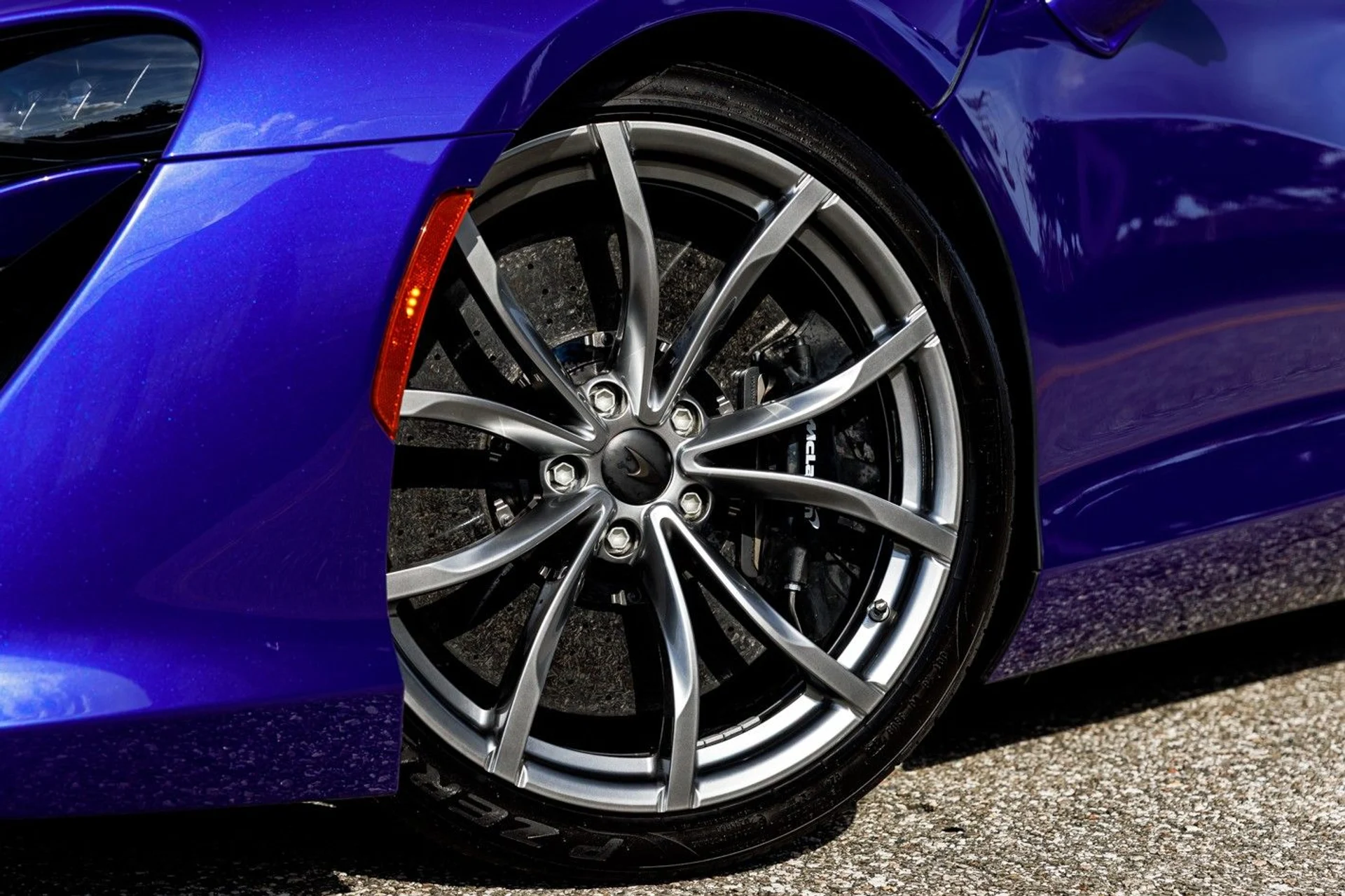 mph017_3292551646_620_p18_l_de70bc0c09