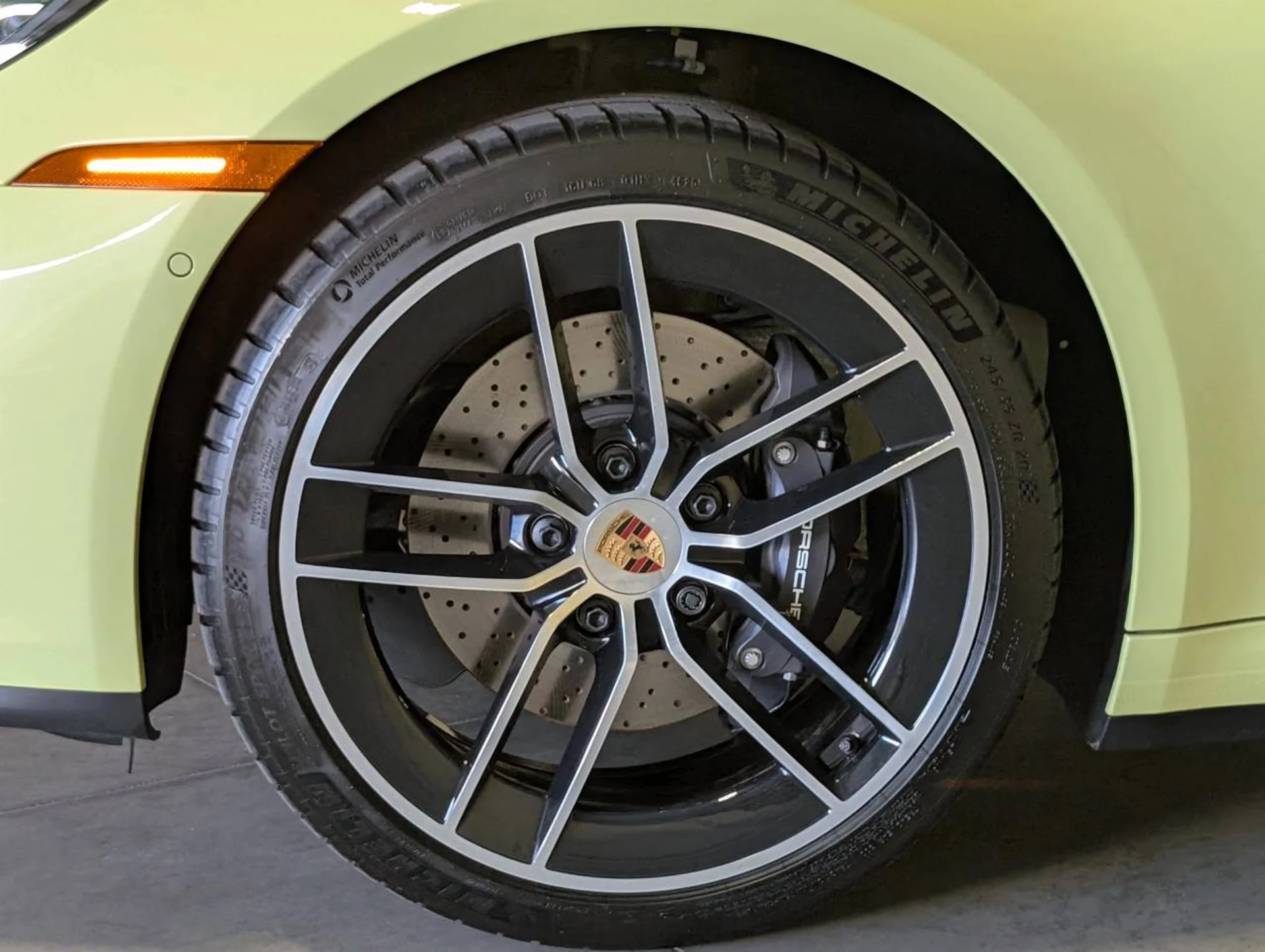 mph017_329790263_334e9fc5fef809c2f8ca70c09baed155x_affa14b3e2