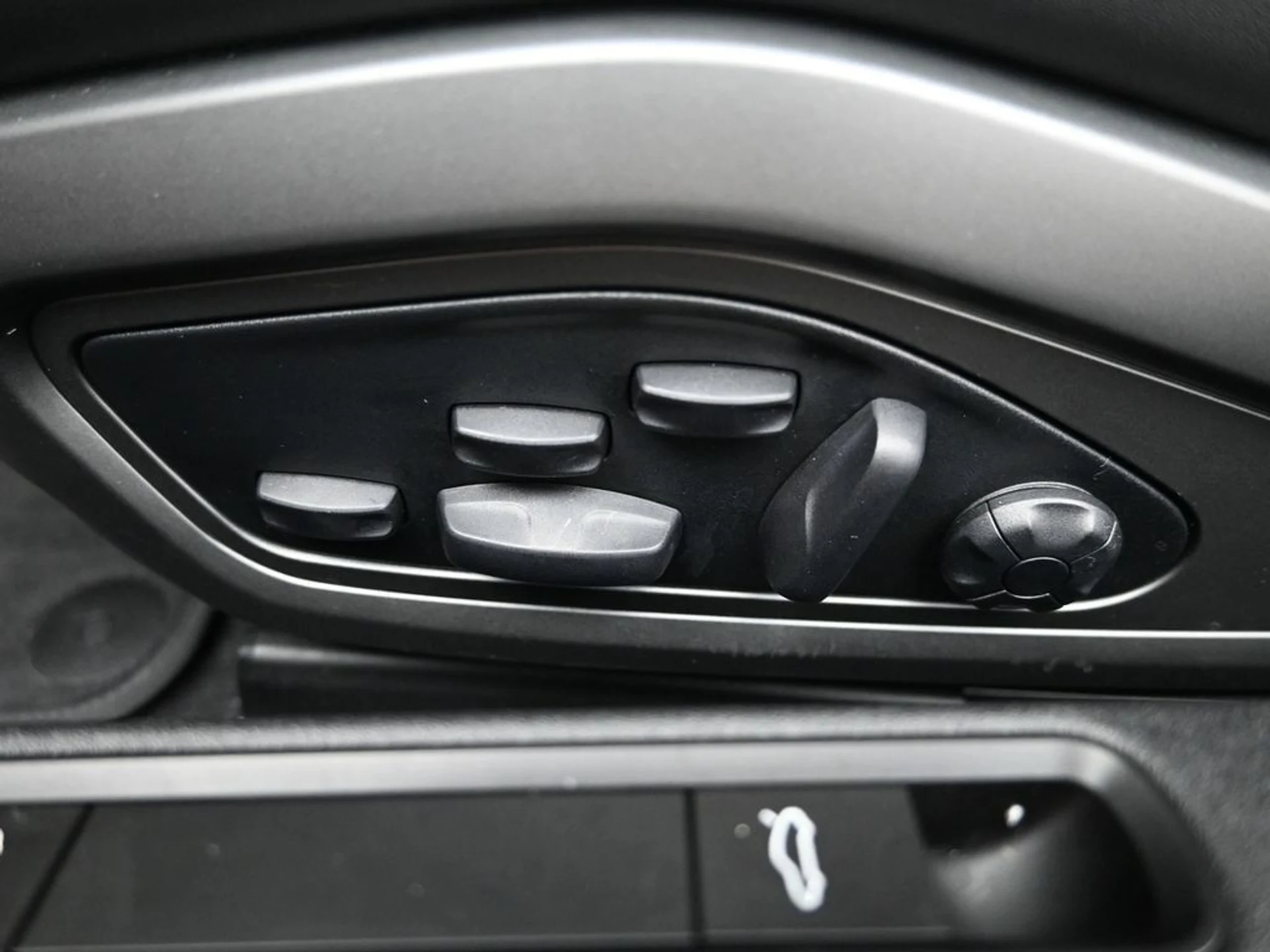 mph017_3298796793_c2a266b02c3d1dba7fdfcc0fd6f82331x_74c669c53a