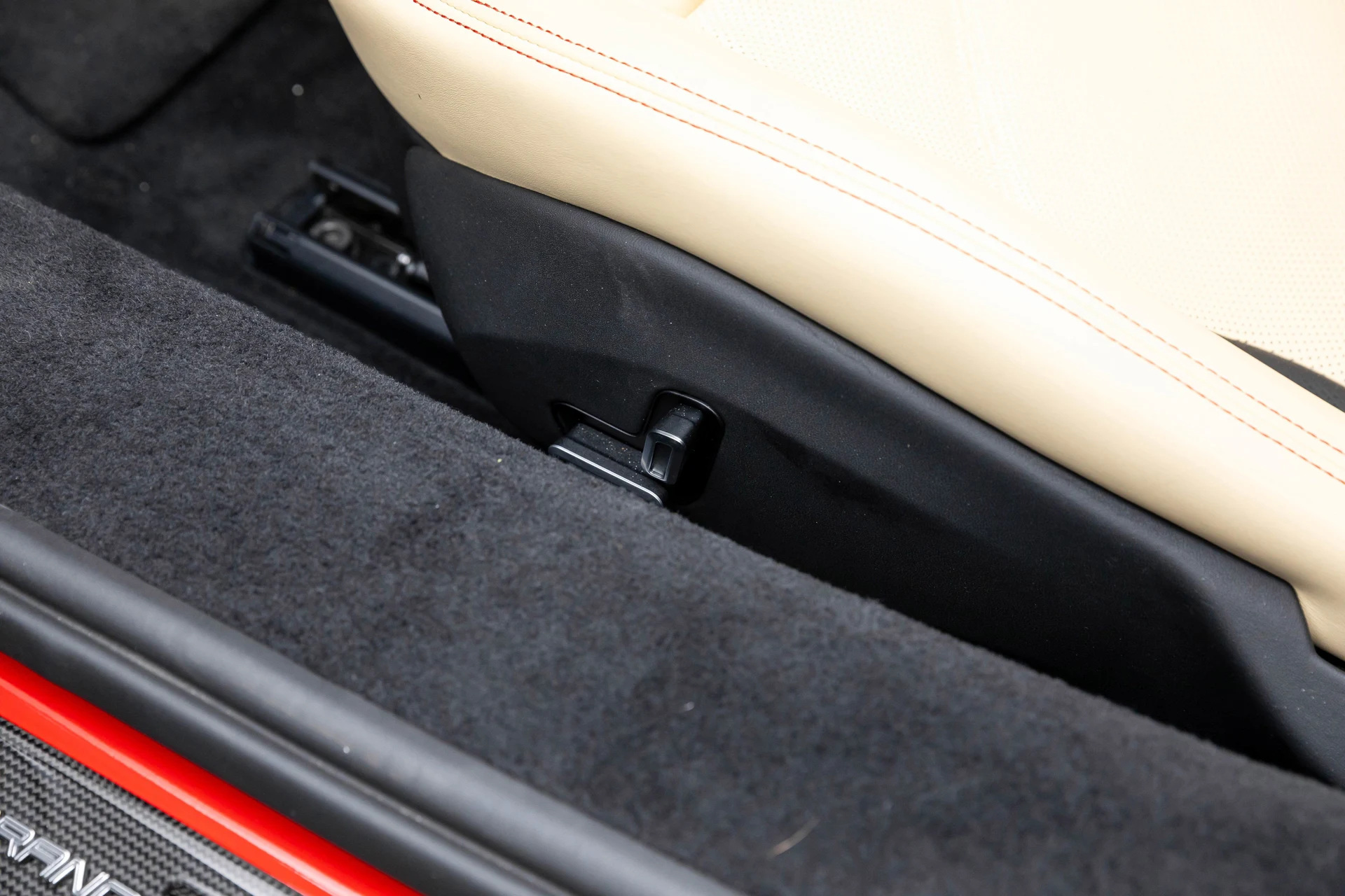 mph017_3301231835_ee67bb7cba0041f59fde74984aa3eebe_f05e41321f