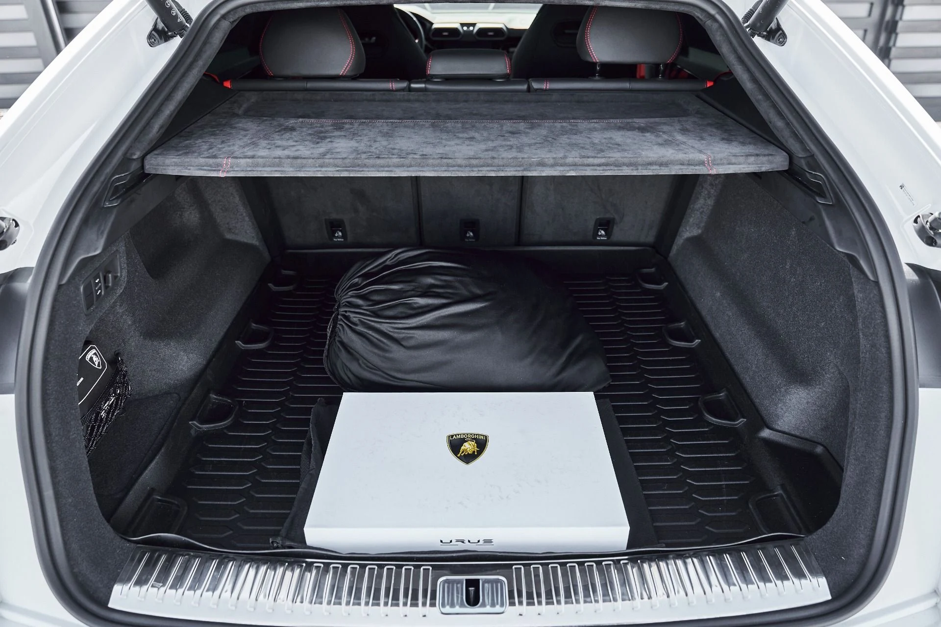 mph017_3301642347_Used_2023_Lamborghini_Urus_S_1780535950_f7ab4df5be