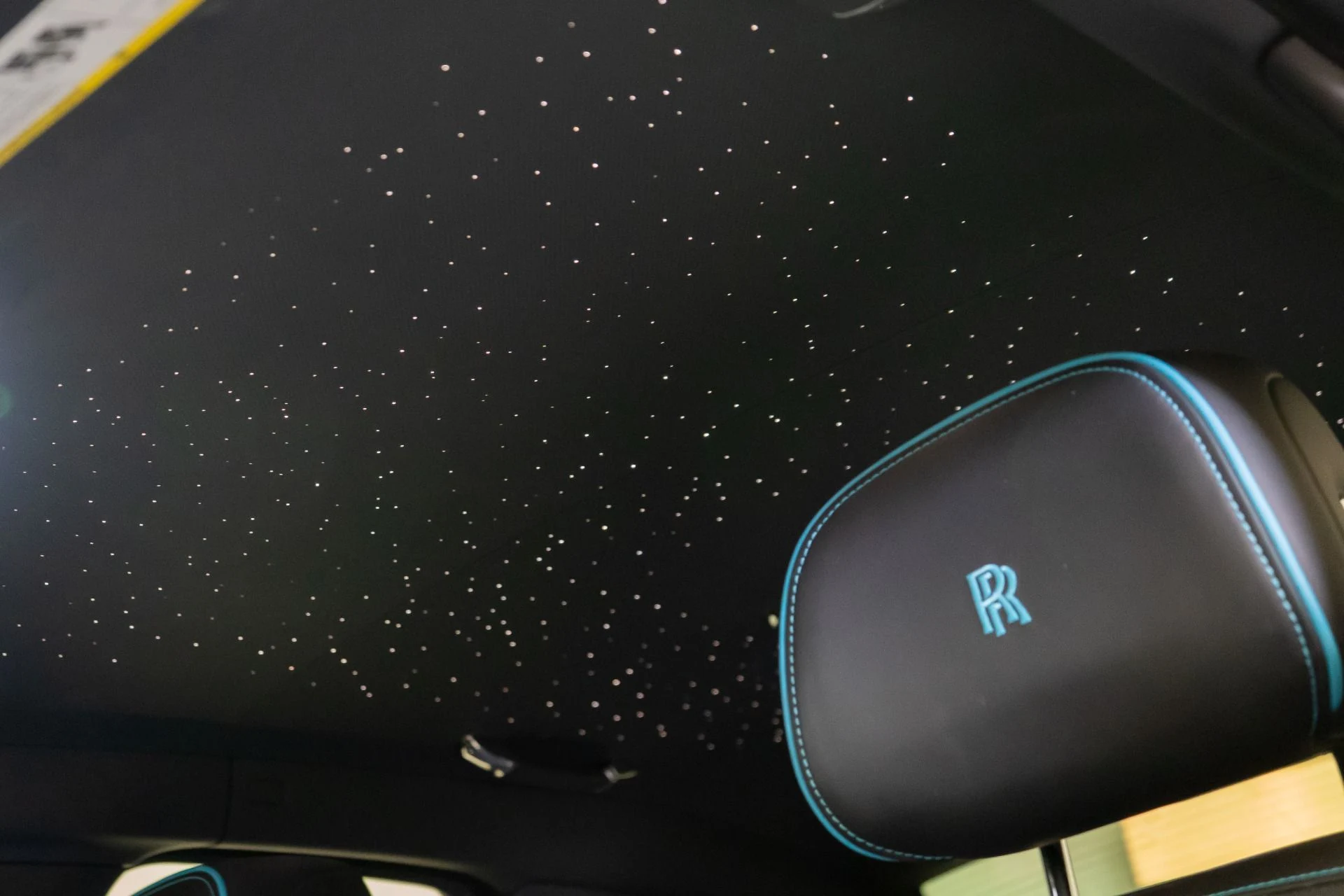 mph017_3308311072_Used_2022_Rolls_Royce_Ghost_The_Ghost_Package_Turquoise_Accents_Illuminated_Fascia_1774388734_b2af2ee090