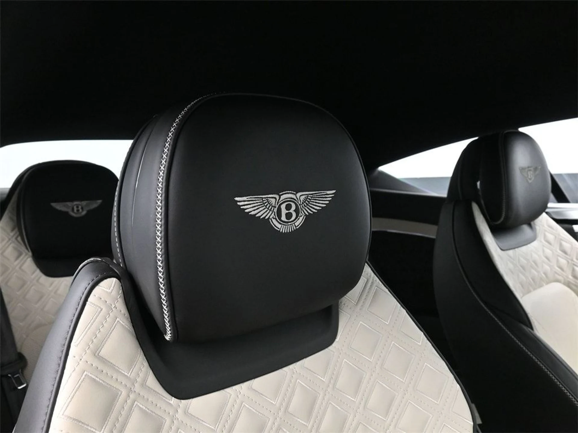 mph017_3310035507_5e47e2a9c5c2fbc59bf9d88aecc3137dx_36f44baa18