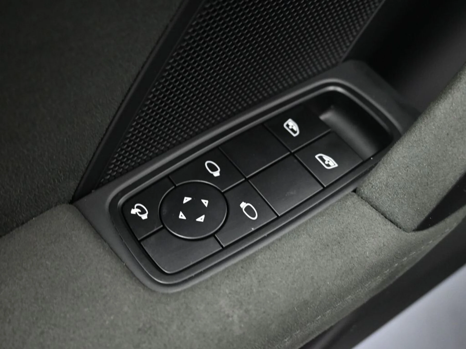 mph017_331126336_58f42e2648b7d4def3fbe631a26c2d4cx_71c958b53a