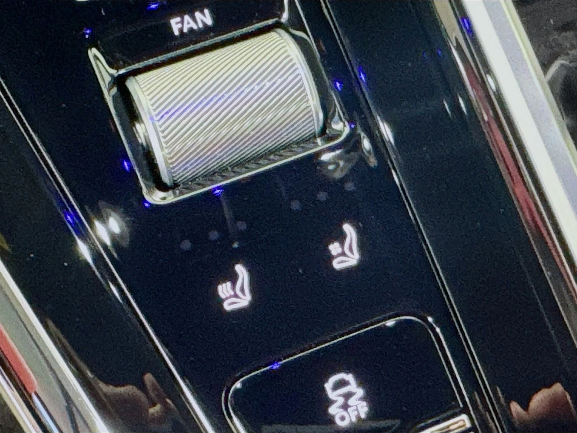 mph017_3315955488_952b55adc91b2f0831db7fca04c5da6ex_b238938a69