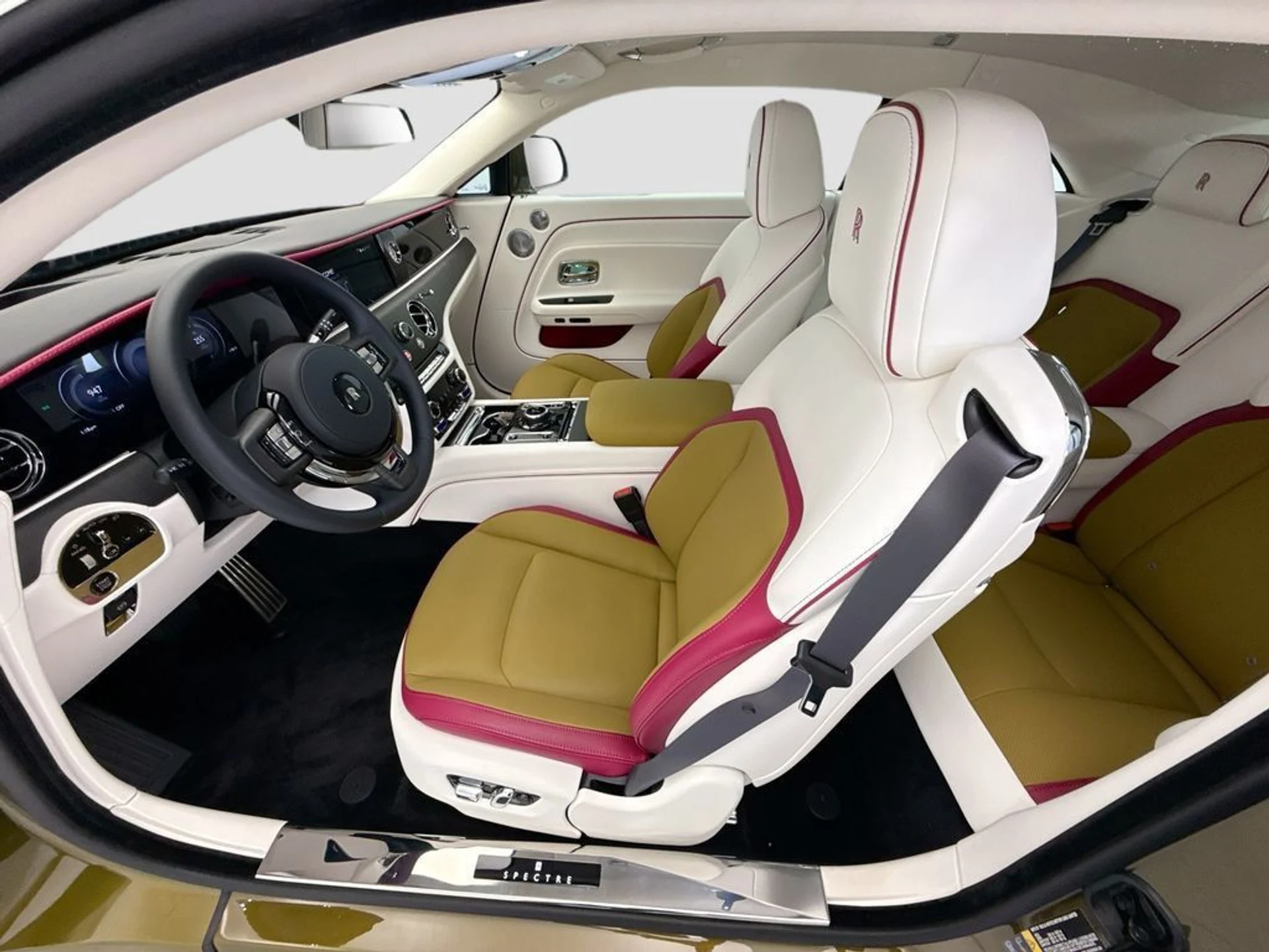 mph017_3317590764_used_2026_rolls_royce_spectre_coupe_8119_23019329_18_1024_44e251d6d6