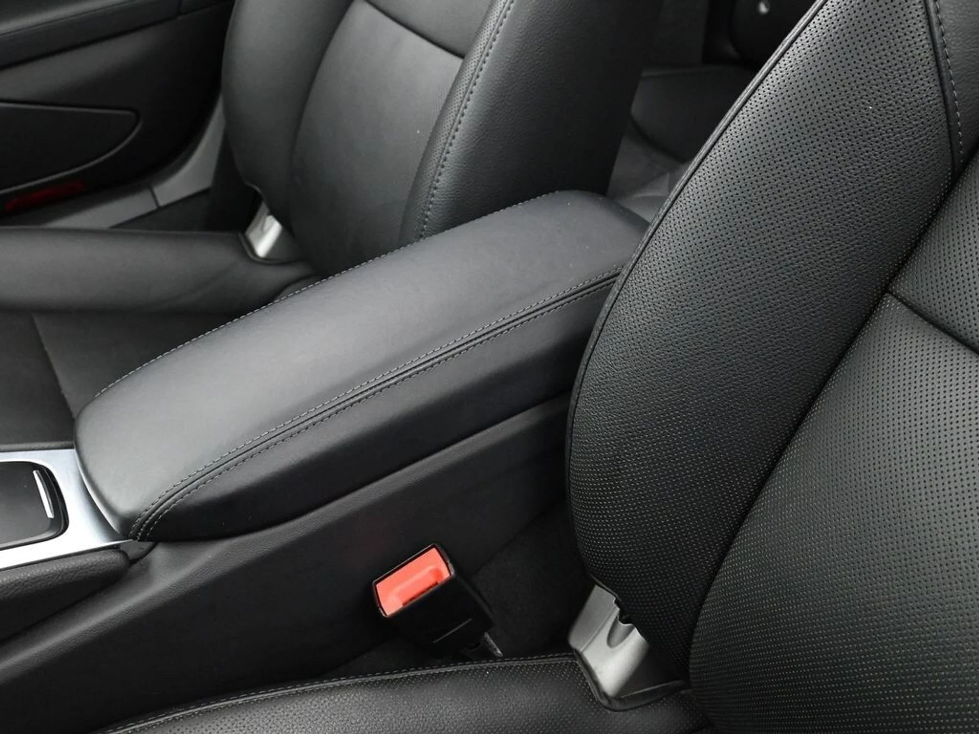 mph017_3322042746_68952028d3d9fd67e1443f23b0a44116x_0558c47ab7