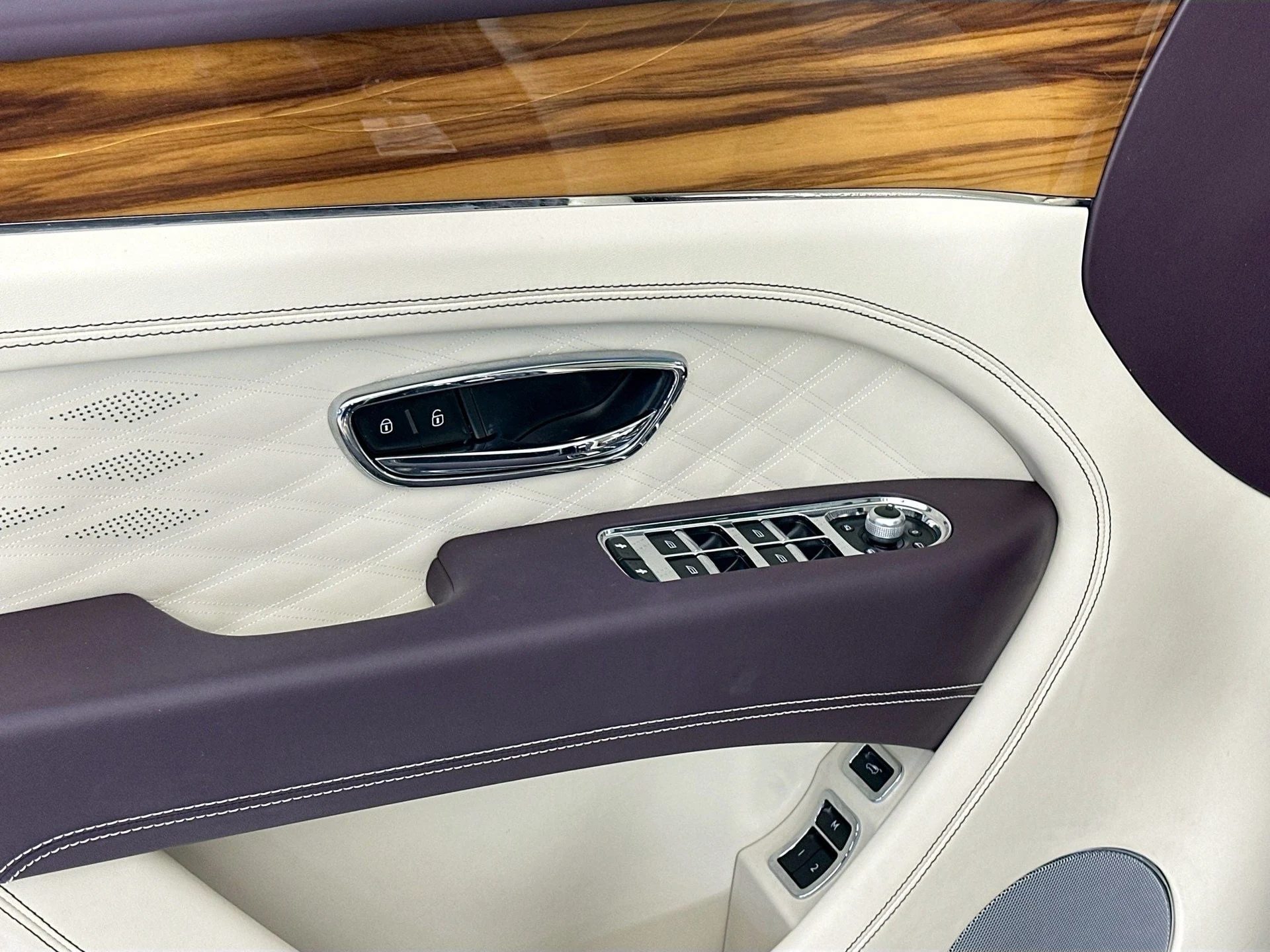 mph017_332467406_18_dbbf578373