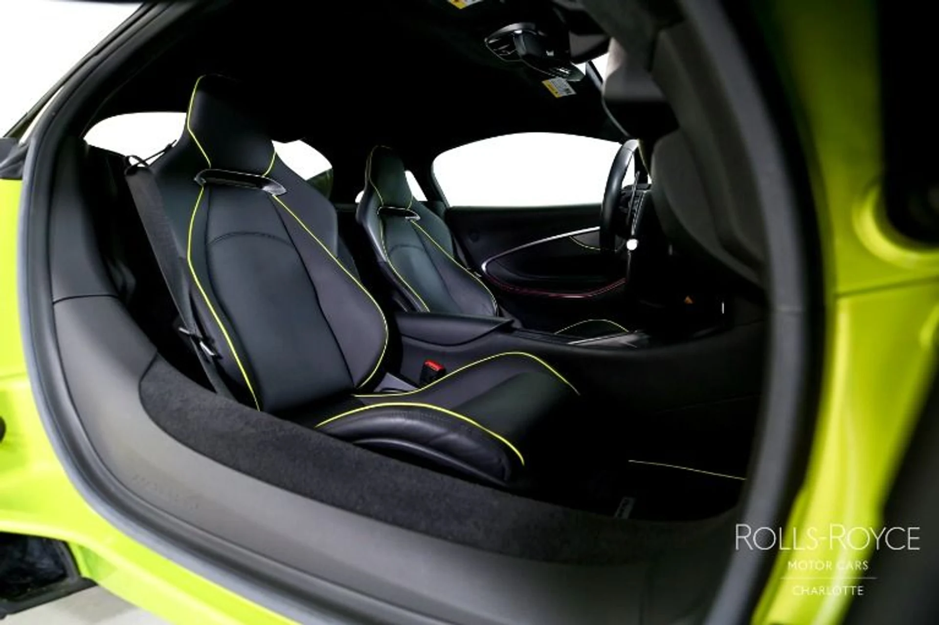 mph017_3325369547_Used_2023_Mc_Laren_Artura_d91b8a6106