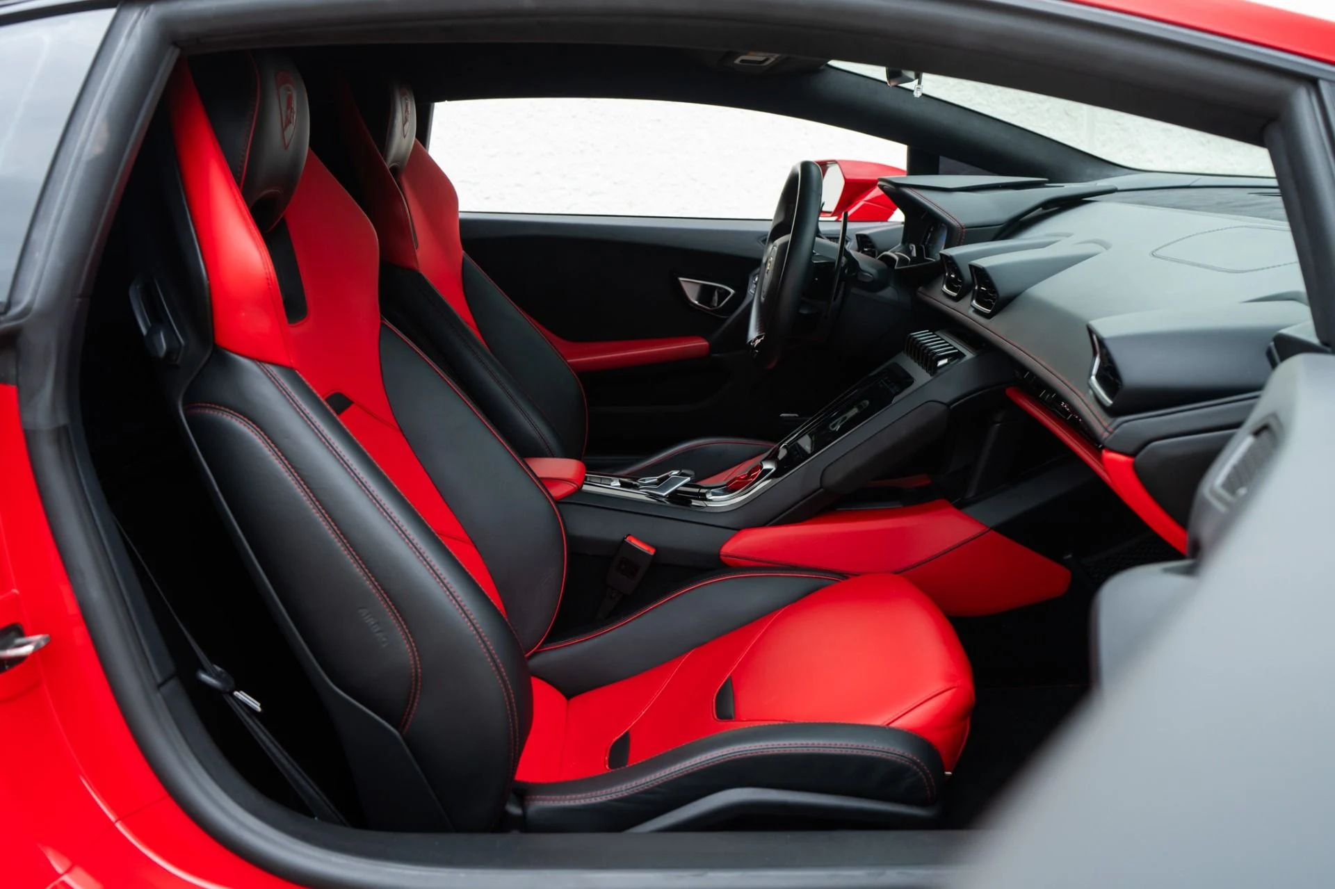 mph017_3329442721_Used_2021_Lamborghini_Huracan_EVO_1778012015_23ca486950