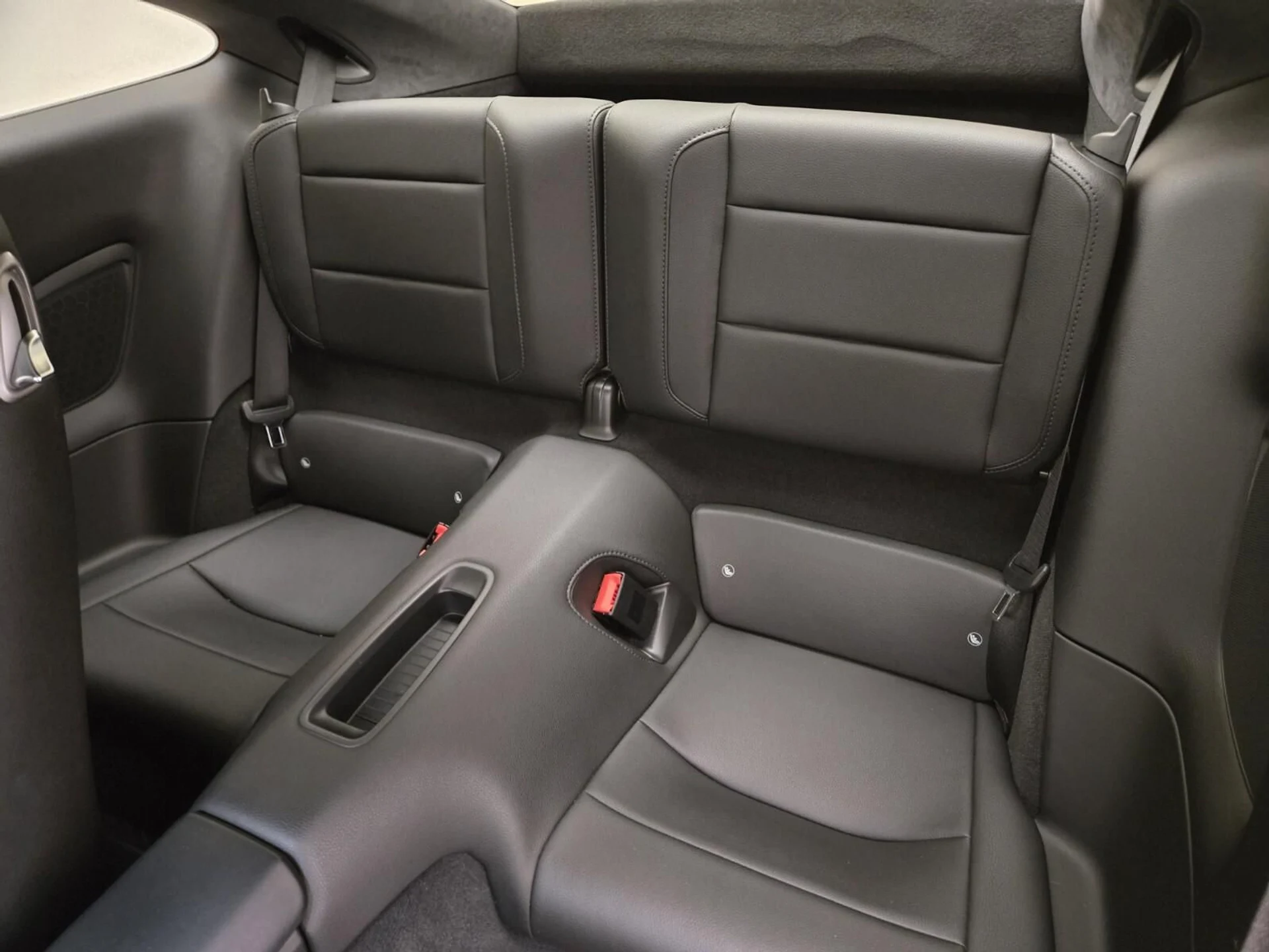 mph017_3334032548_Used_2014_Porsche_911_Carrera_1777355648_ebf07e810a