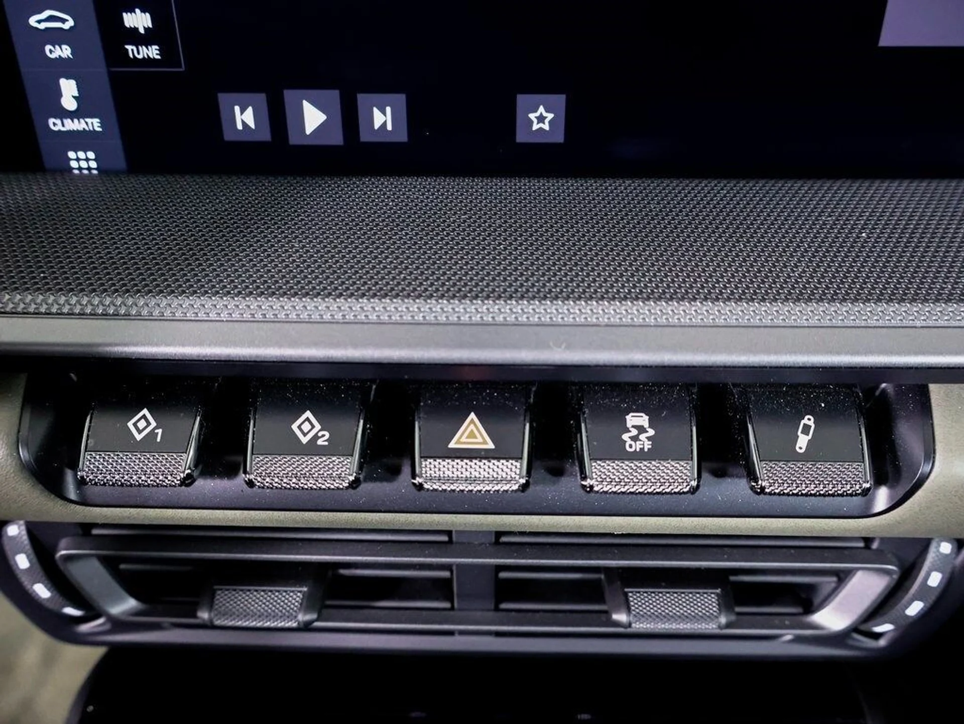 mph017_3343779005_2f53a6fde1c055fbeb74e93ac8dd4f74x_f7fe2e9a24