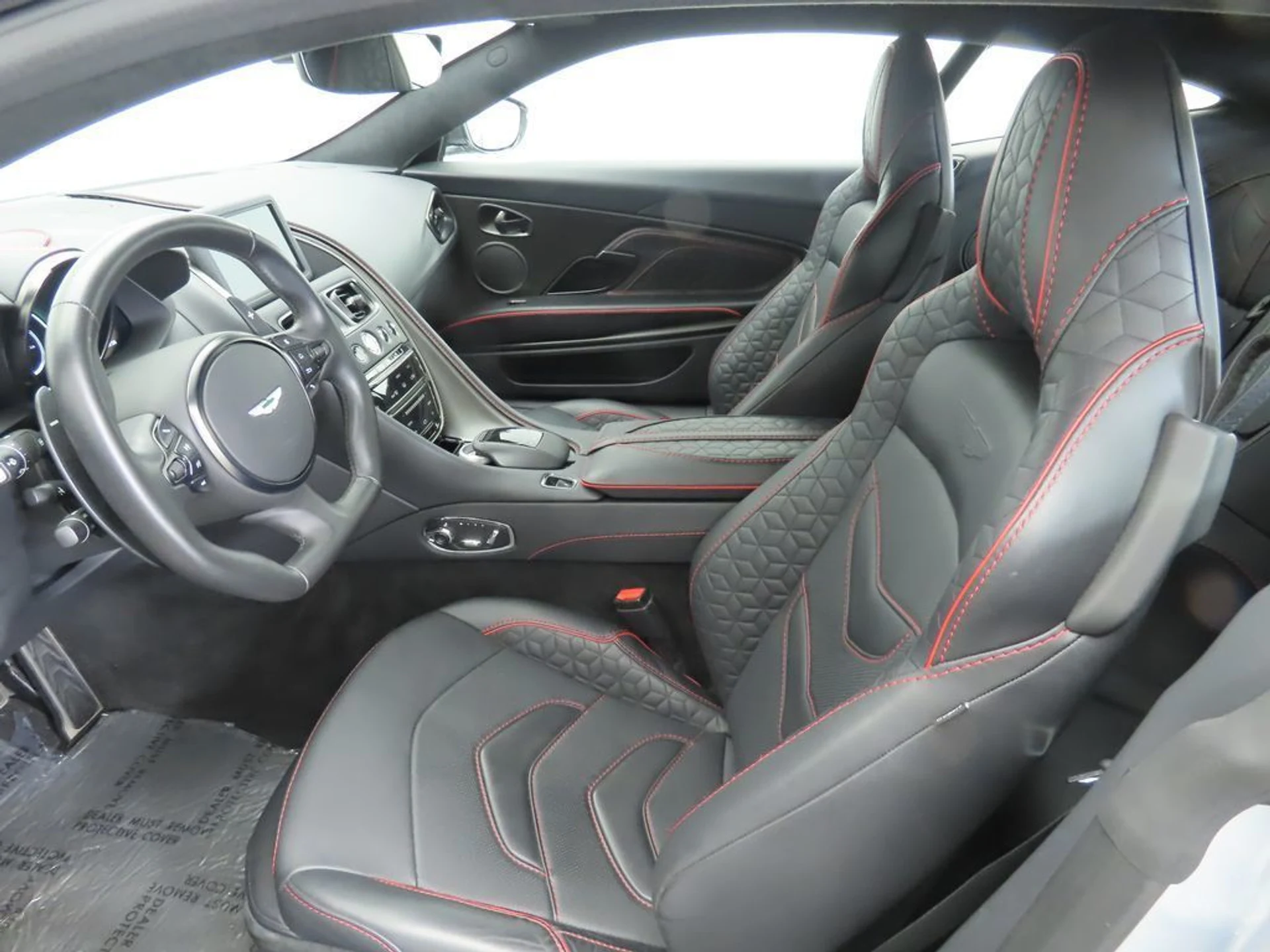 mph017_3349584039_used_2023_aston_martin_dbs_coupe_8119_22958468_18_1024_55b577011d