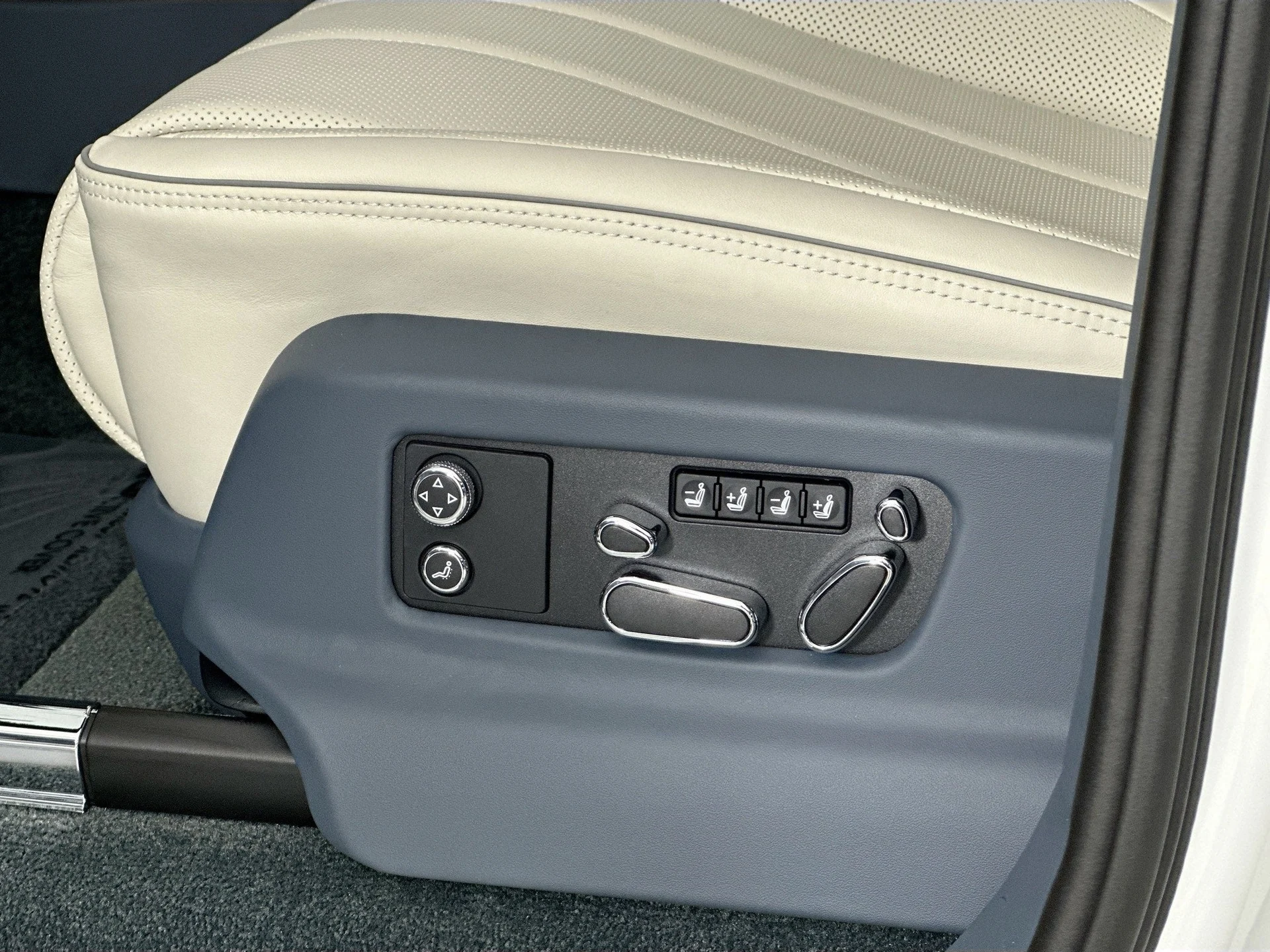 mph017_3362521860_18_f4199e6314