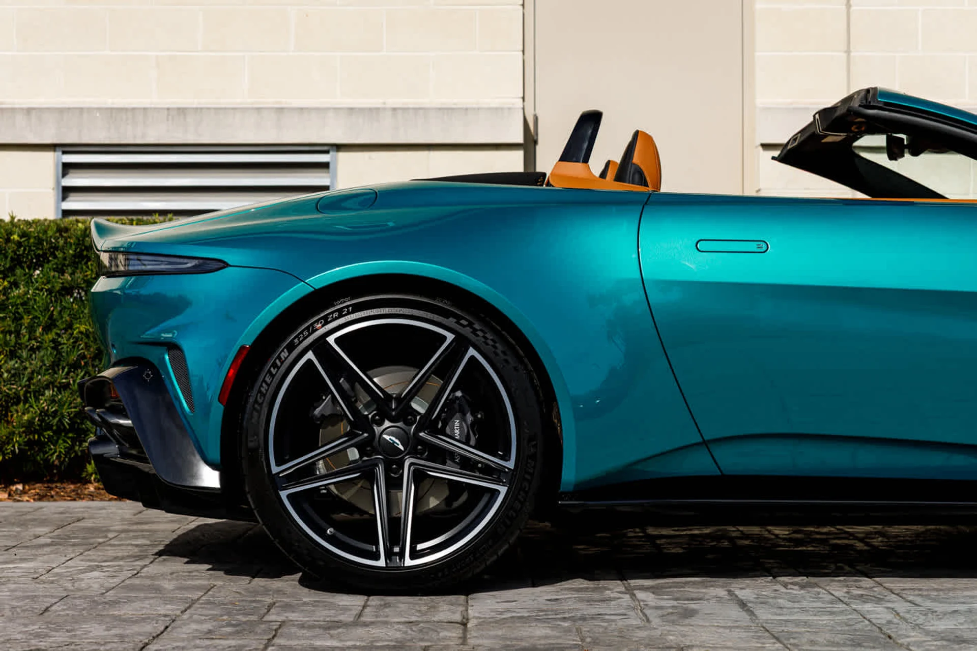 mph017_3365392482_18_f3bd119119