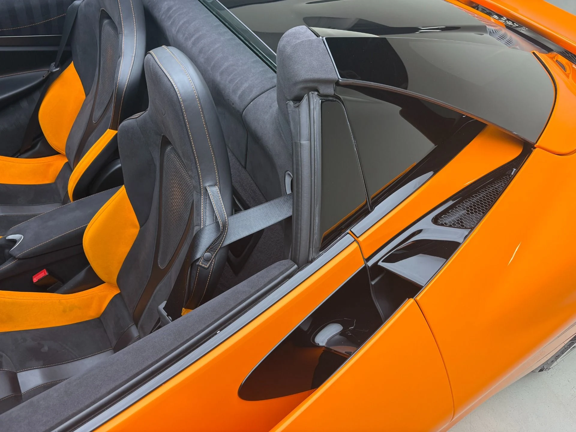 mph017_3366346904_Used_2025_Mc_Laren_750_S_Spider_1777582720_5f545f6a71