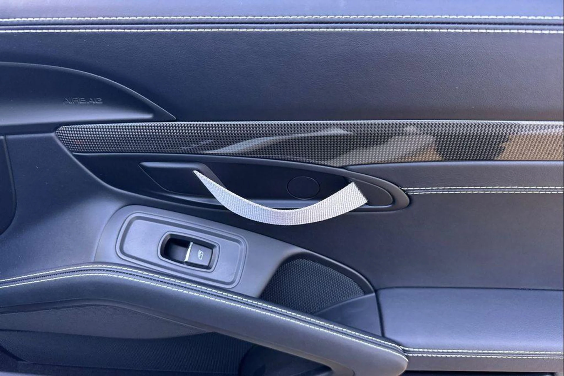 mph017_3368687895_PR_4_Mh_Mh_V_1wc_Nhhewrc8_ZVR_4k_f1e2dfe294