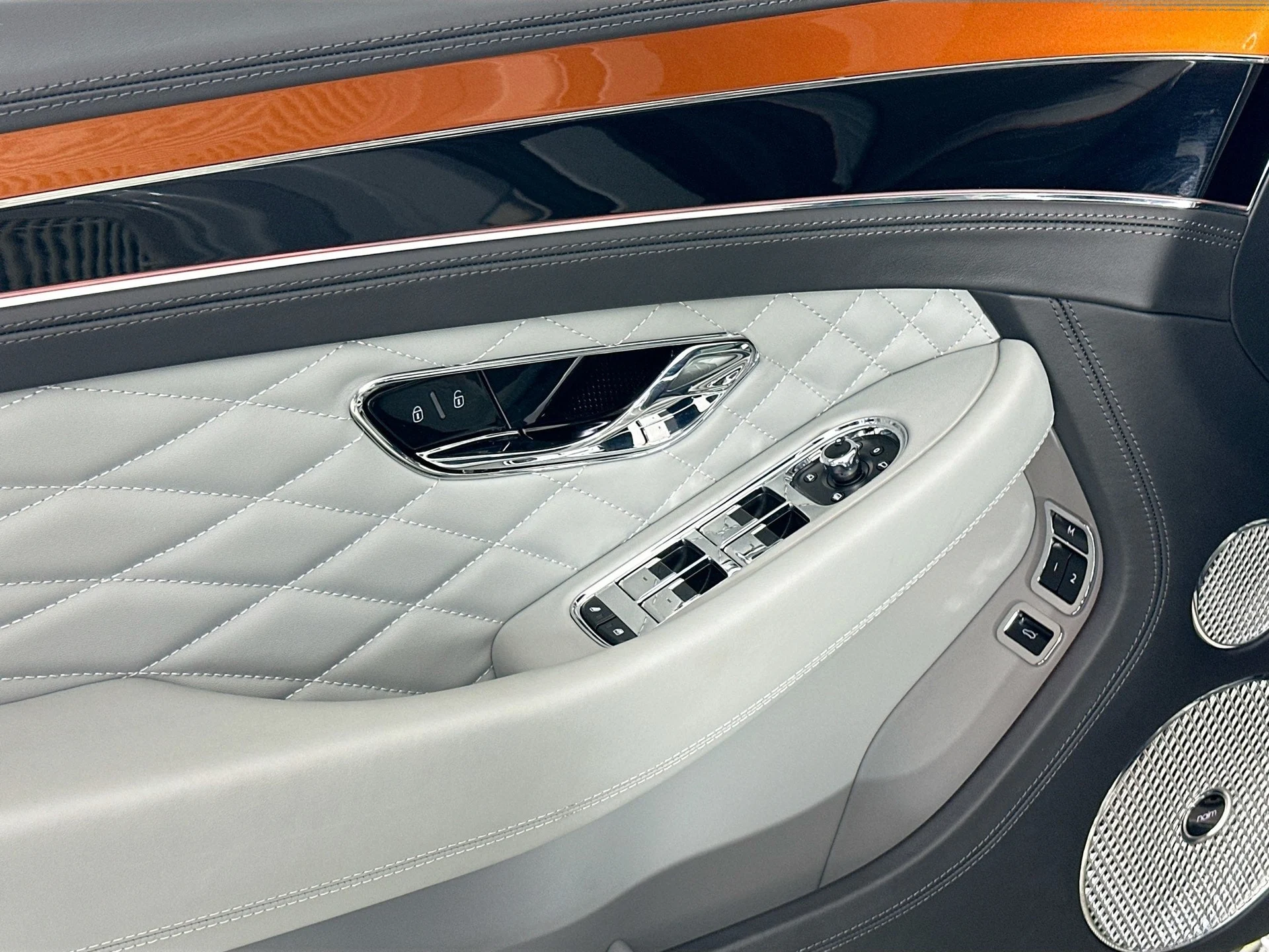 mph017_3376182262_18_c087146d60