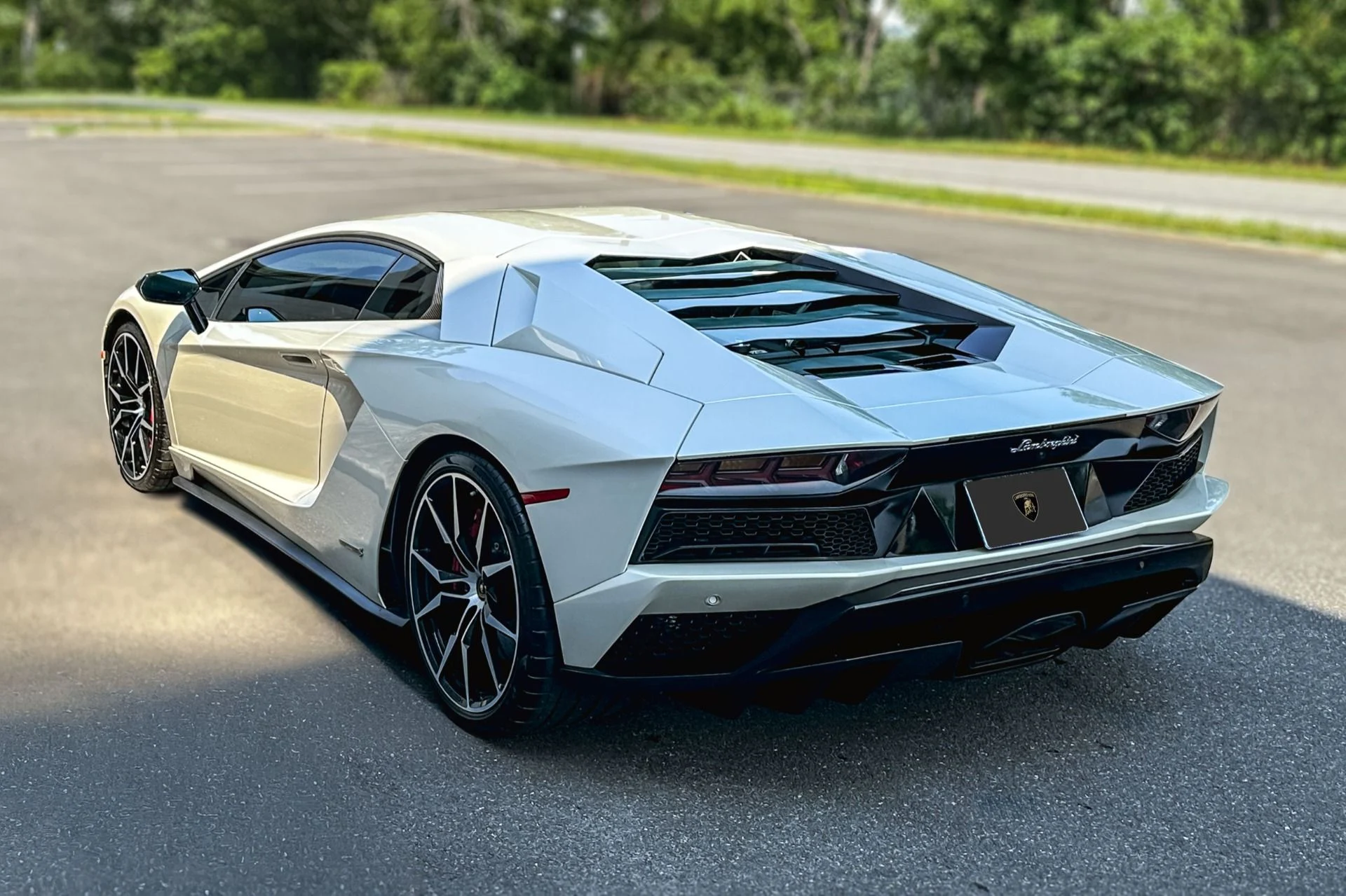 mph017_3379331737_Used_2017_Lamborghini_Aventador_S_S_1783080284_984723ef12