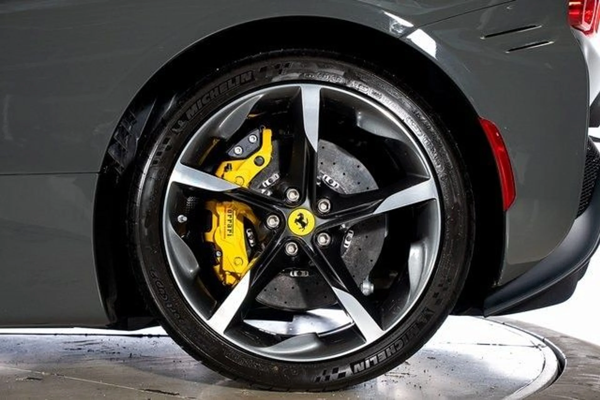 mph017_3385603752_9b5a270949b34fb11aa84e282f4f2624x_23d8b01c9e