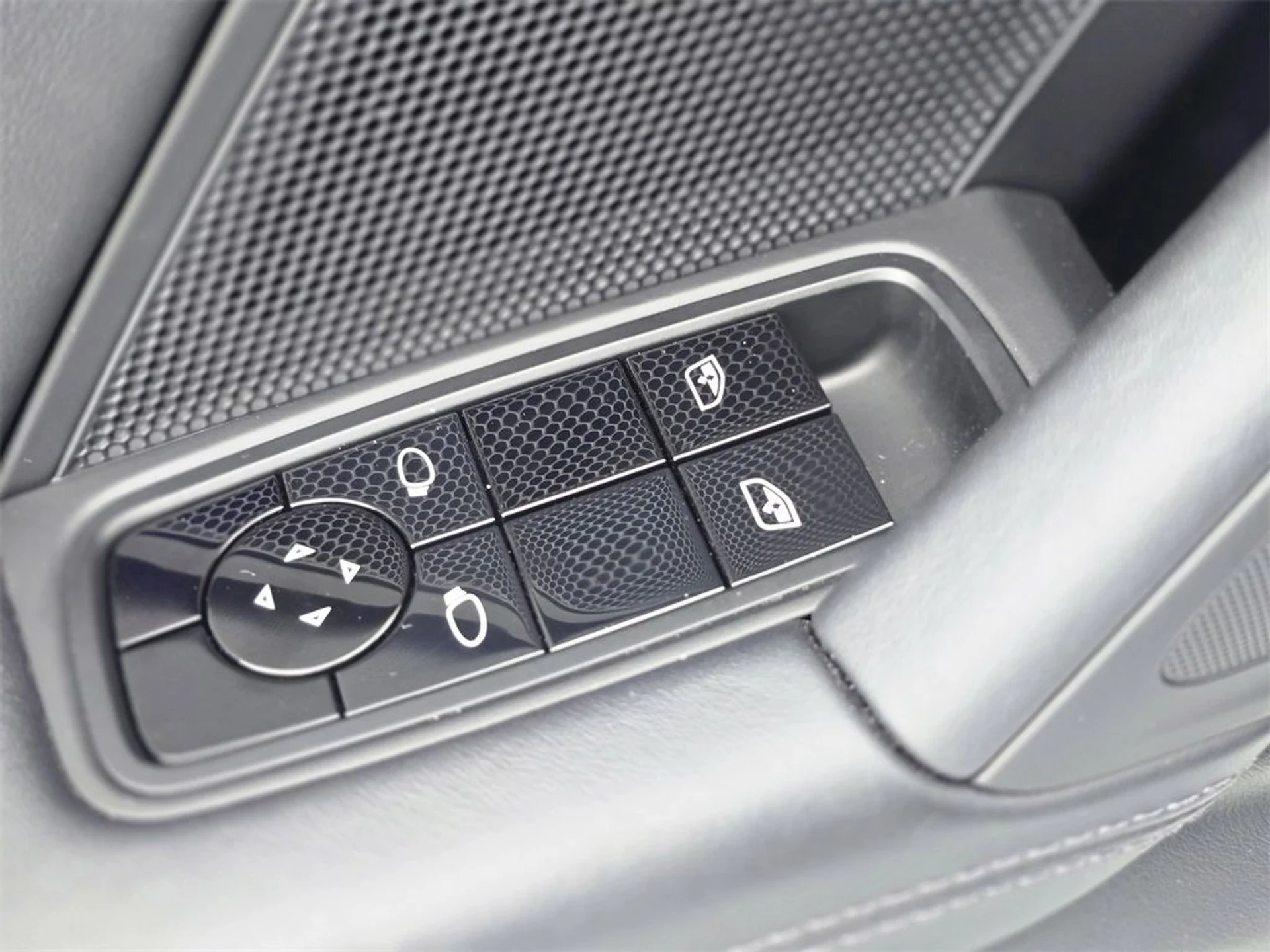 mph017_3387402870_b5d58ccf4a245bb17bfea09d7d2c3e0f_bbe72507ec