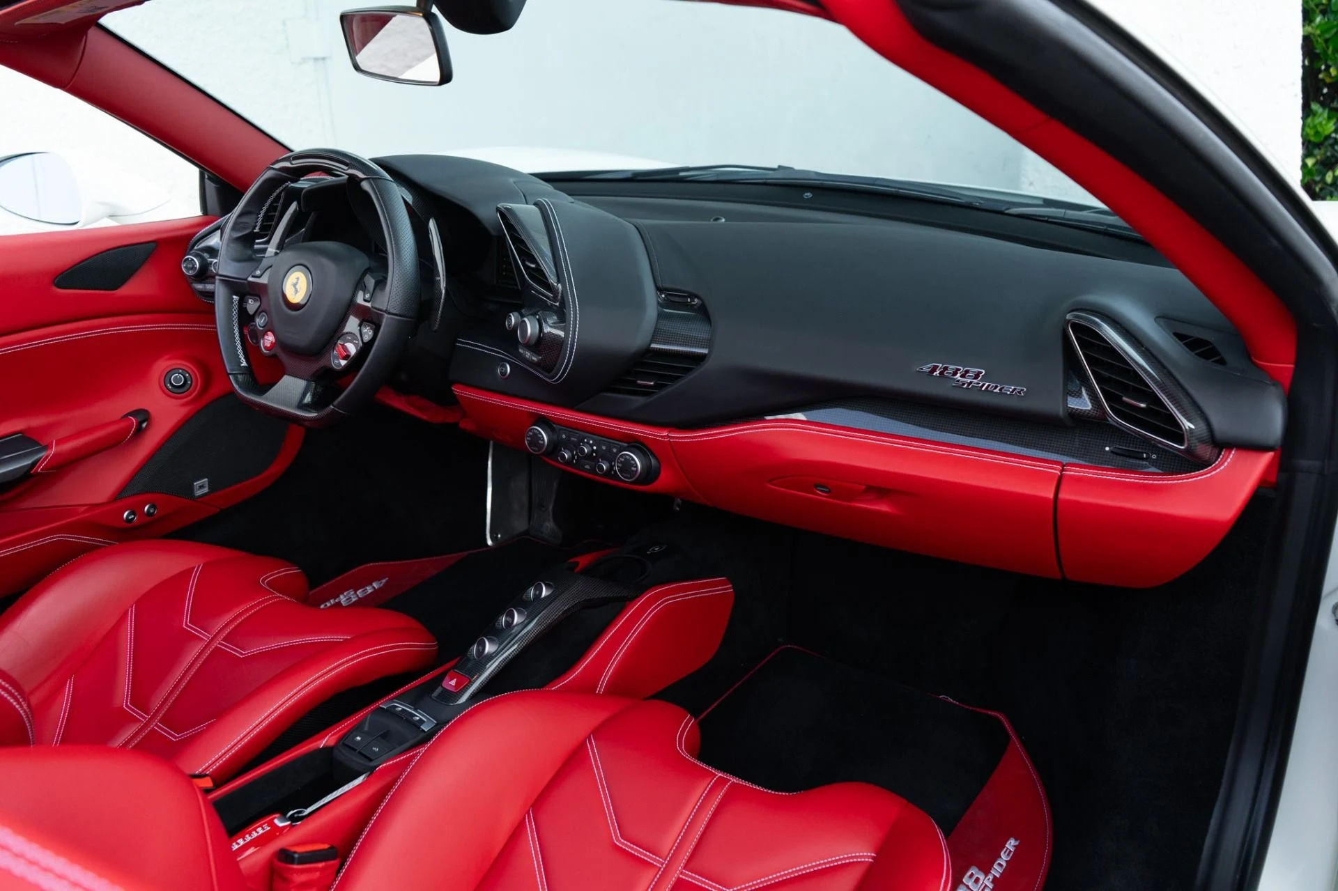 mph017_3388766394_Used_2018_Ferrari_488_Spider_1781219739_d74c765a93