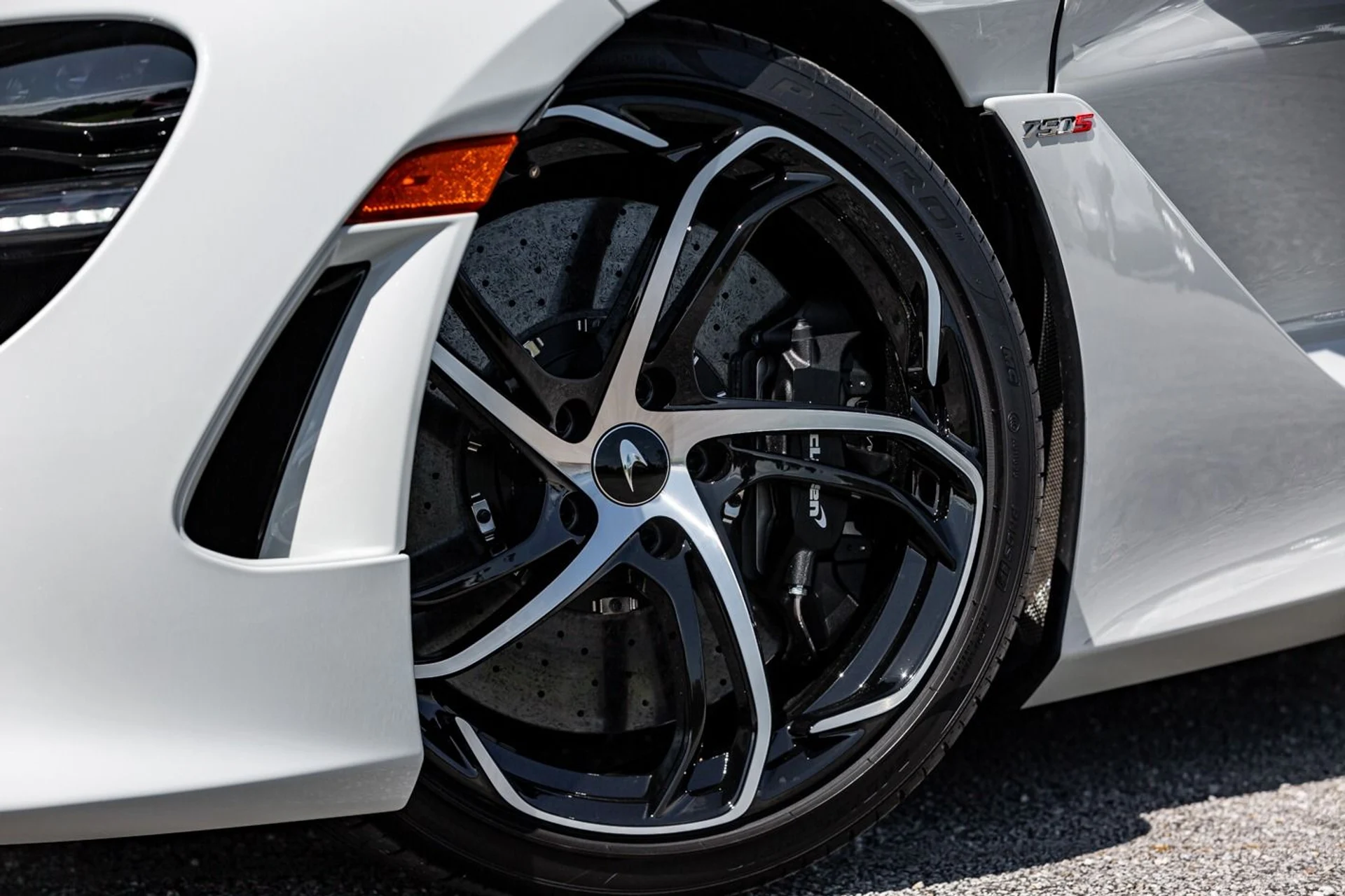 mph017_3393310839_420_p18_l_8b0cd2dbb3