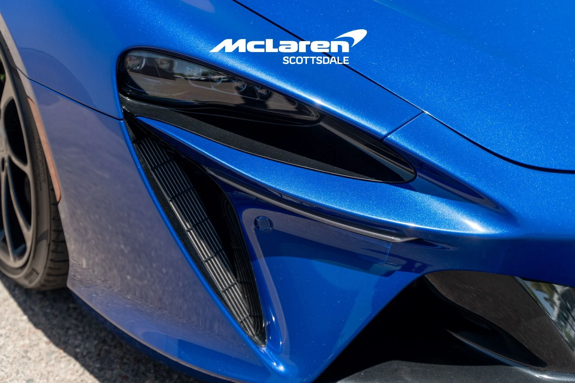 mph017_3395603365_Used_2023_MCLAREN_ARTURA_1780682400_874ae06a48