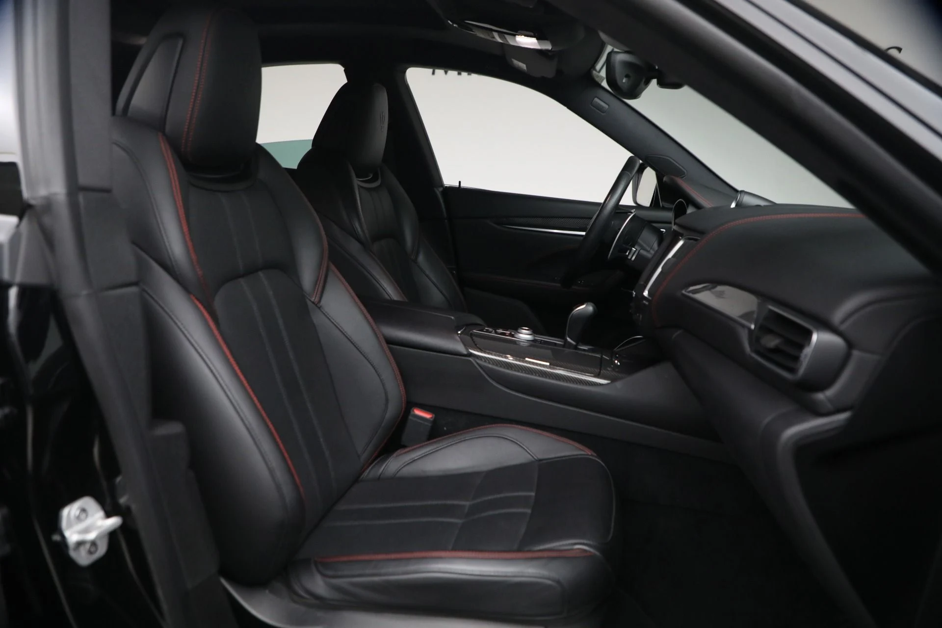 mph017_3396500354_Used_2018_Maserati_Levante_S_Gran_Sport_1771509537_eb4a2bbe39