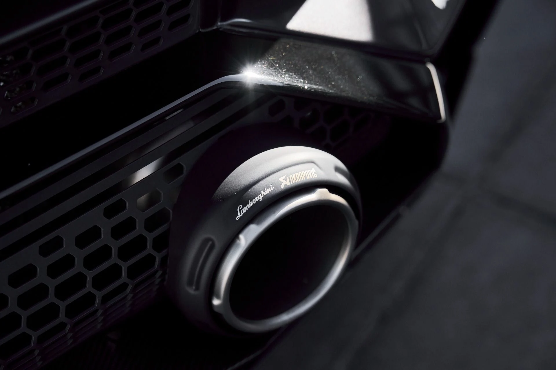 mph017_3399532680_Used_2023_Lamborghini_Huracan_STO_Base_1771381274_353b6c38cb