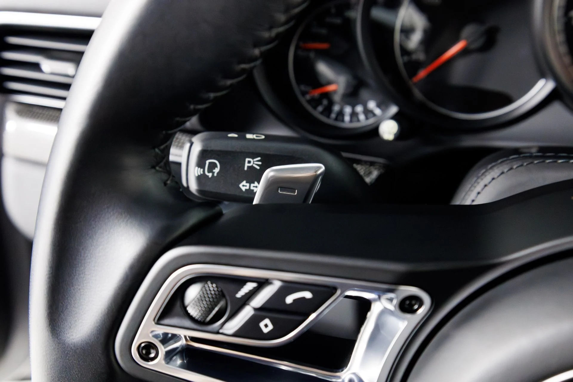 mph017_3404914315_Used_2019_Porsche_911_Turbo_S_1770314017_5341f069f2