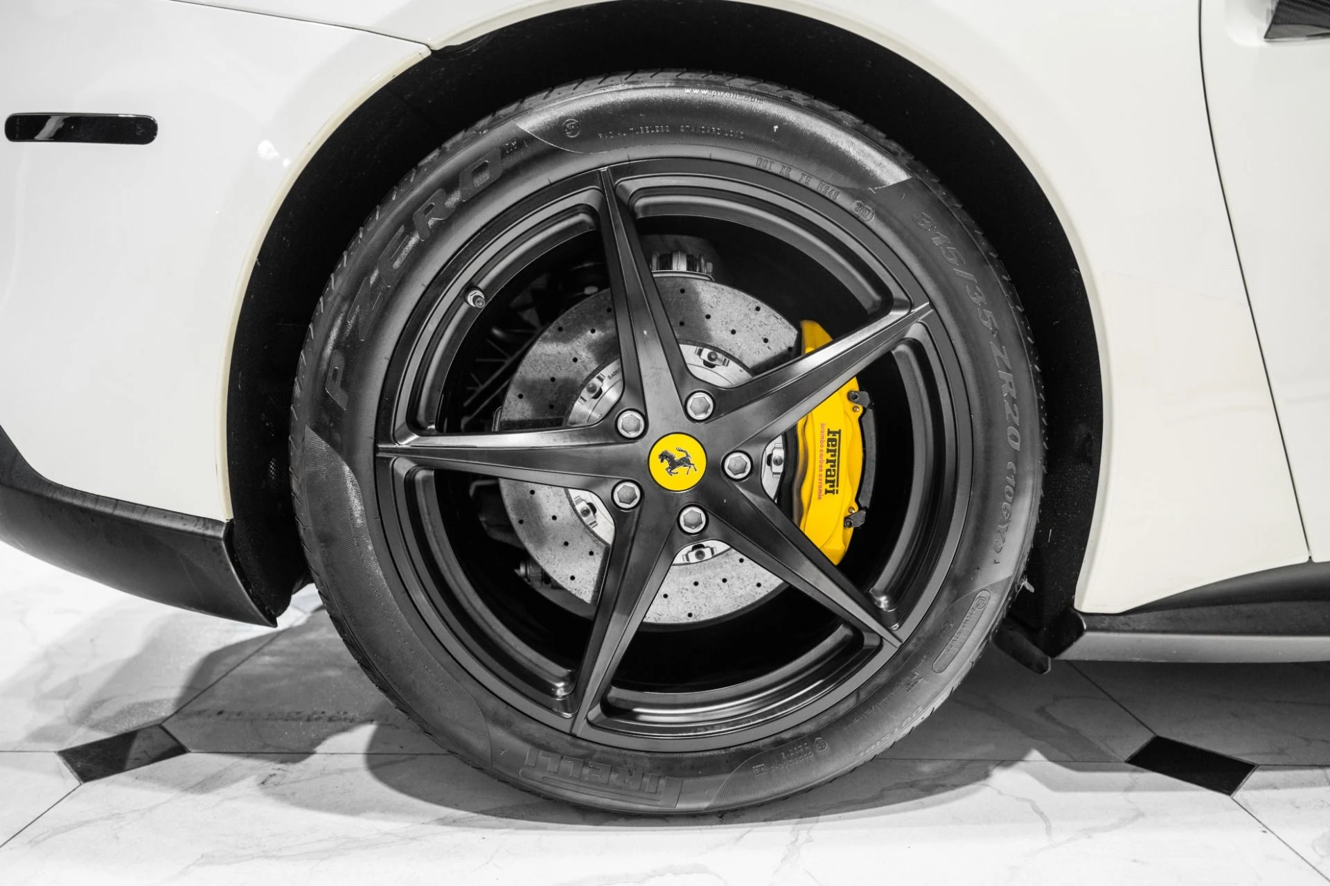 mph017_3409478202_Used_2017_Ferrari_F12berlinetta_1784393141_4ecc2f5c7e