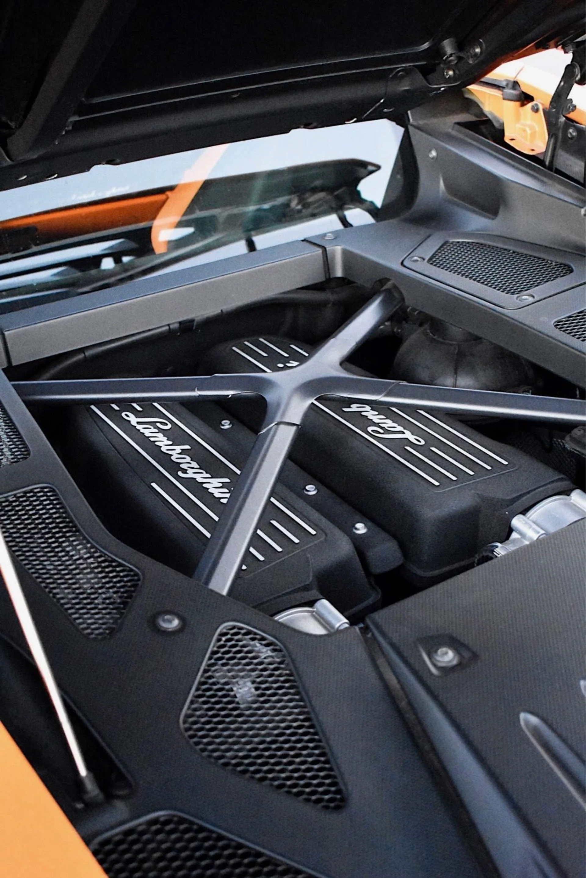 mph017_3412419722_Used_2017_Lamborghini_Huracan_LP_580_2_1760977151_ebc010a96b