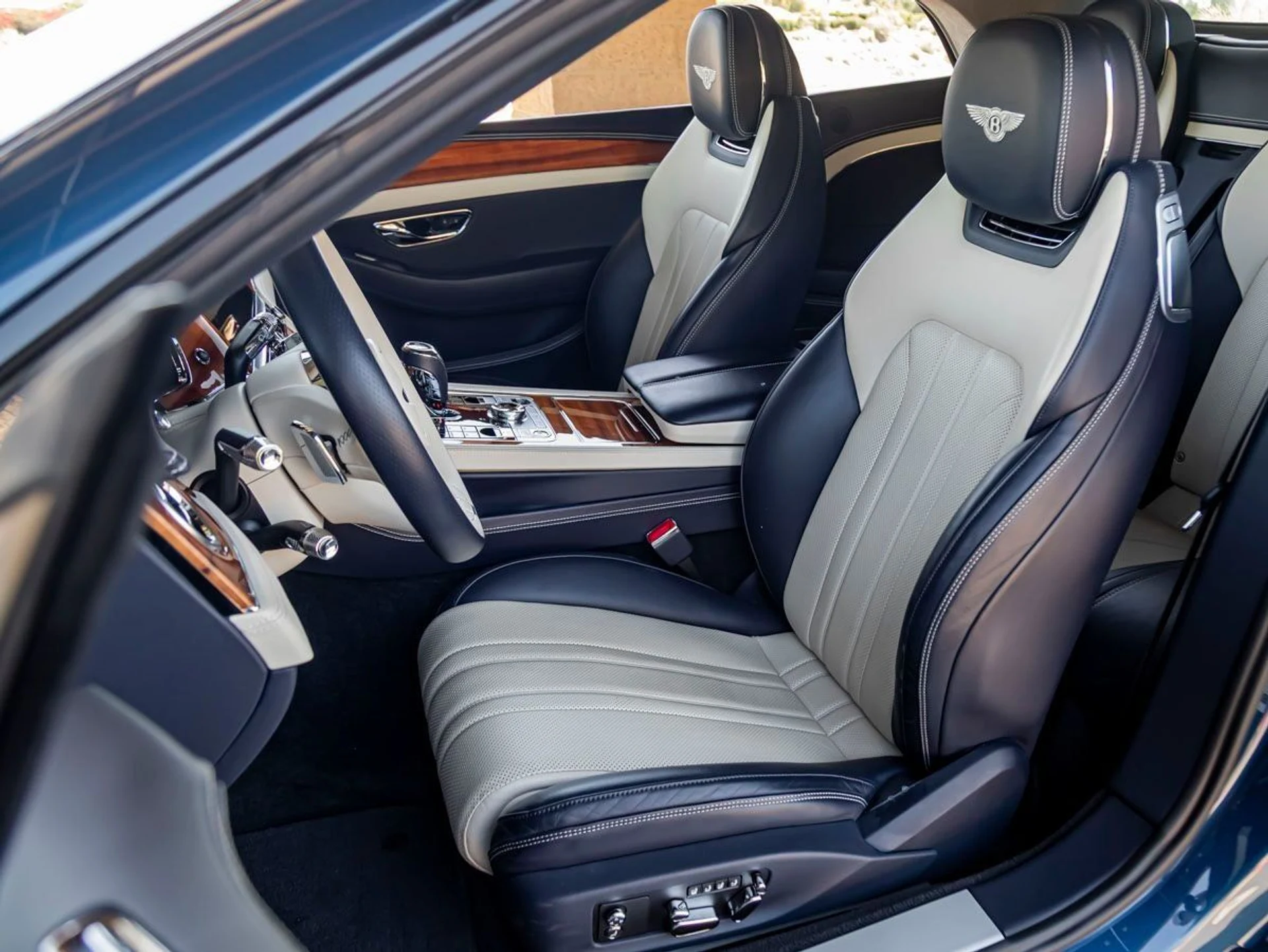 mph017_3413269345_18_0f14326075