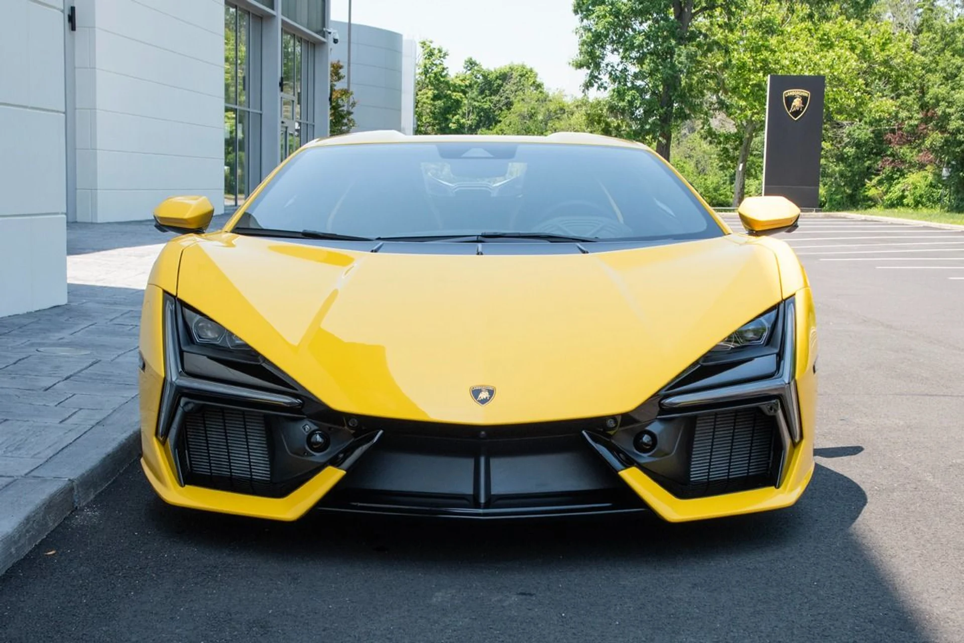 mph017_3415380409_Used_2024_Lamborghini_Revuelto_1740383899_66e07225cc